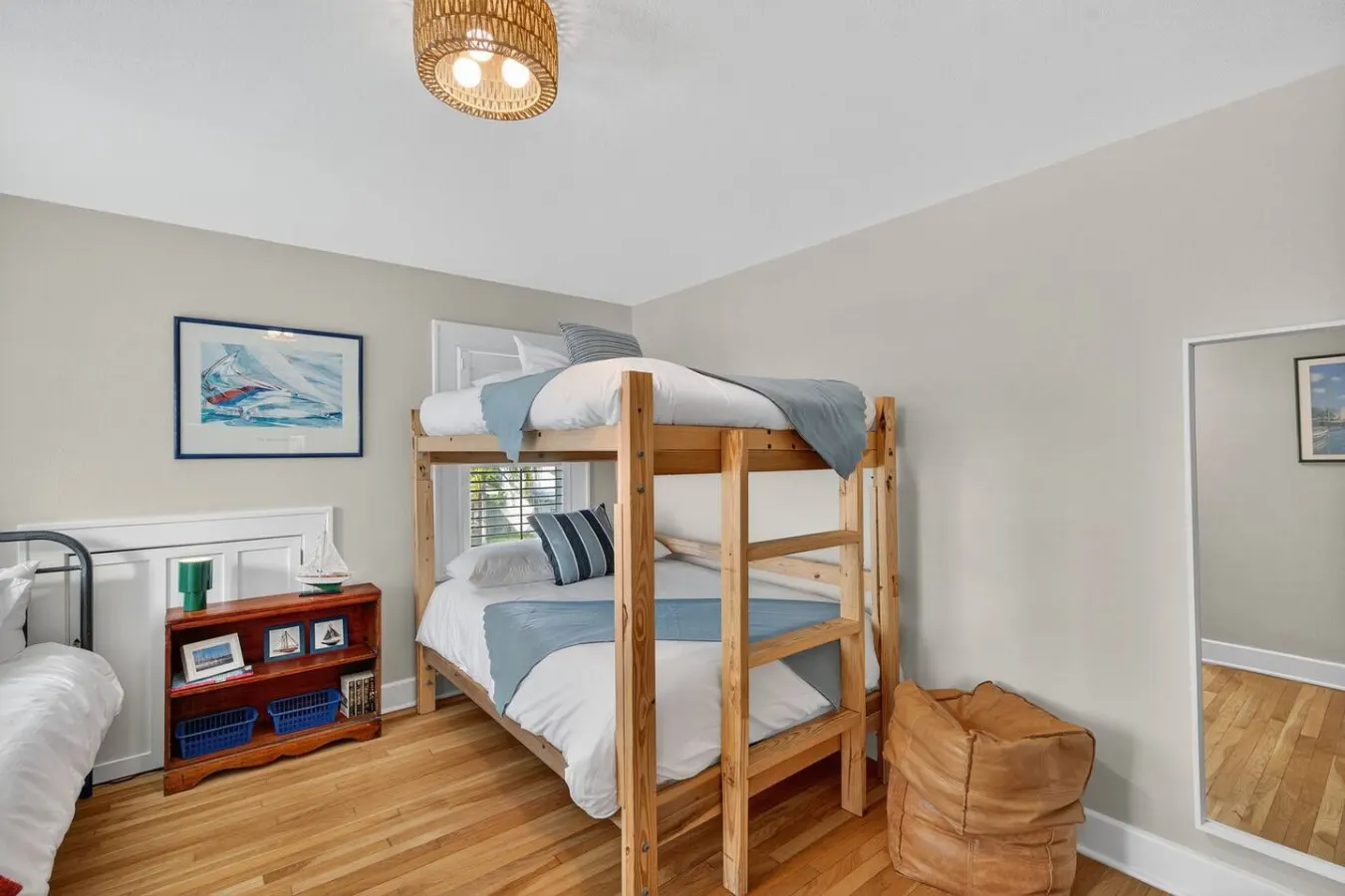 140 Home - Captain's Quarters Bungalow 18
