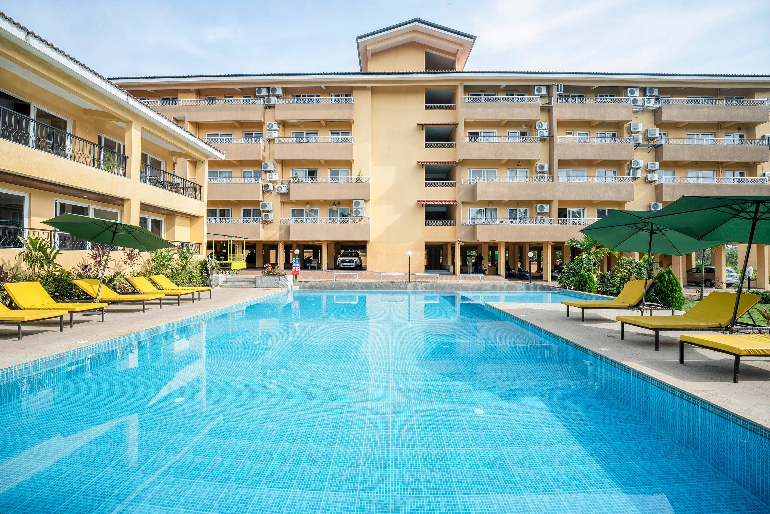 Luxury Flat in Candolim l Walk-in DistanceTo Beach 6