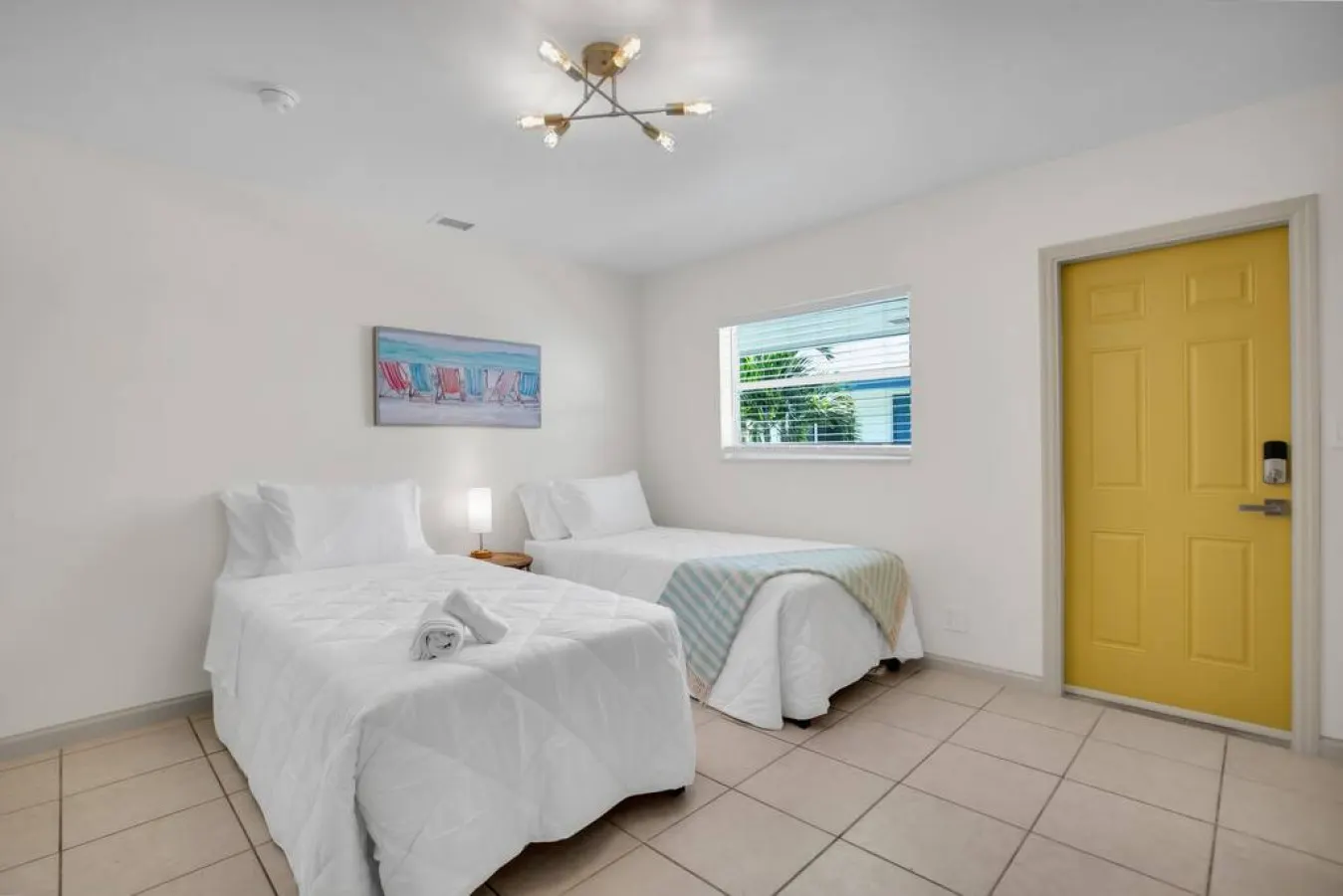 LoKal Rentals 2AB - Tropical Villa near Downtown 16