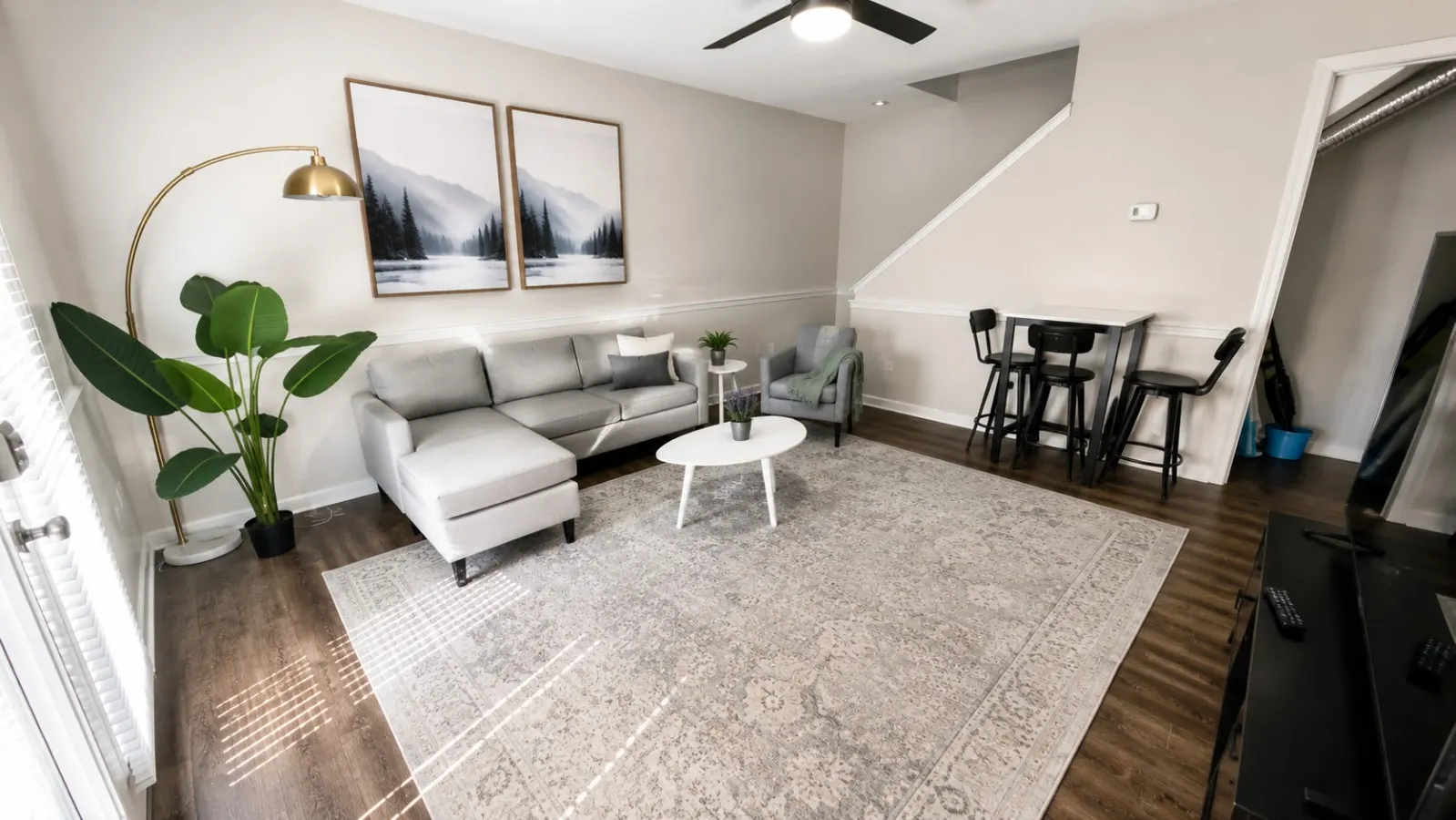 The Crestline Stay | Hoover Townhome 2BR U4 — photo 3