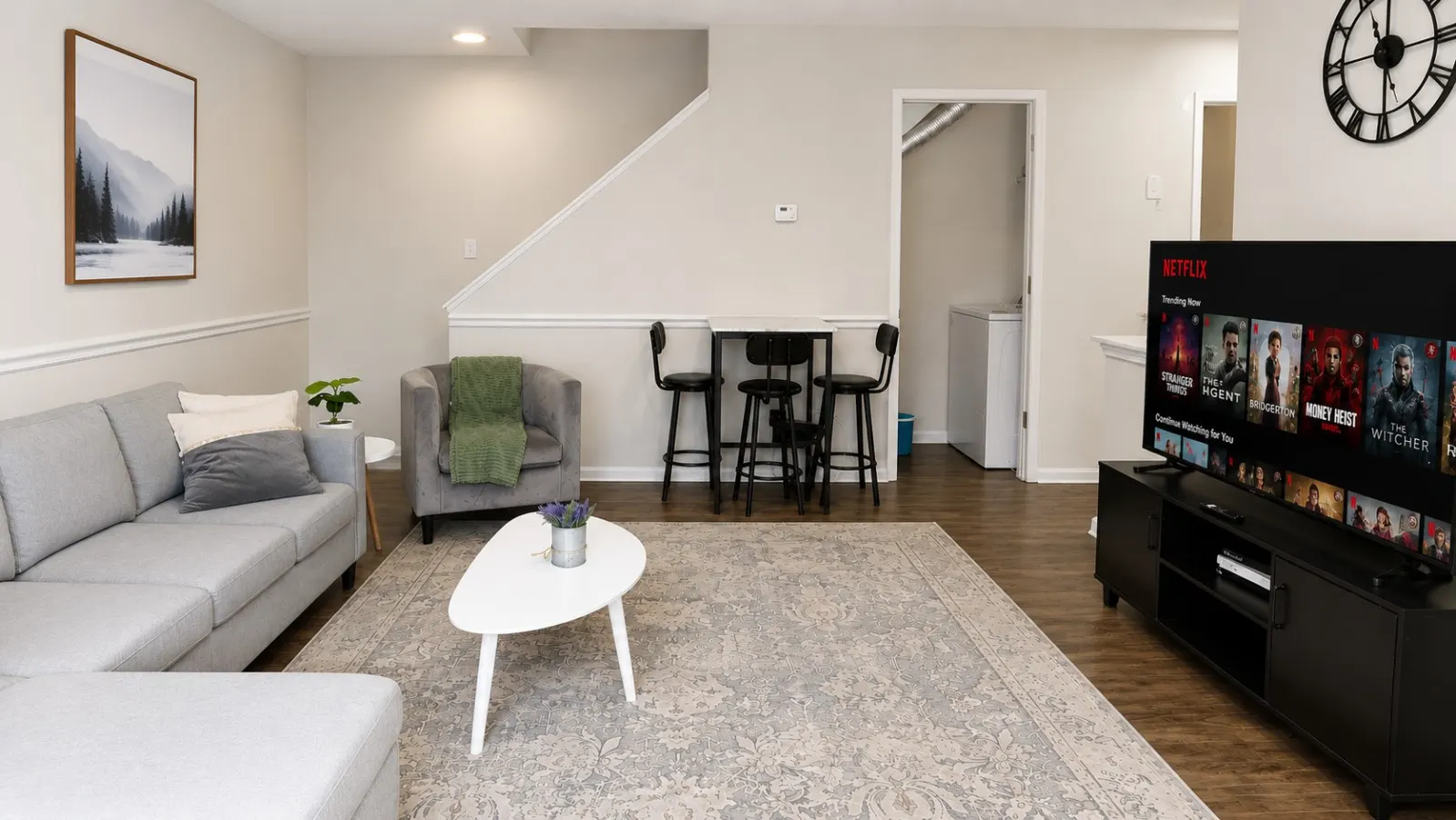 The Crestline Stay | Hoover Townhome 2BR U4 — photo 4