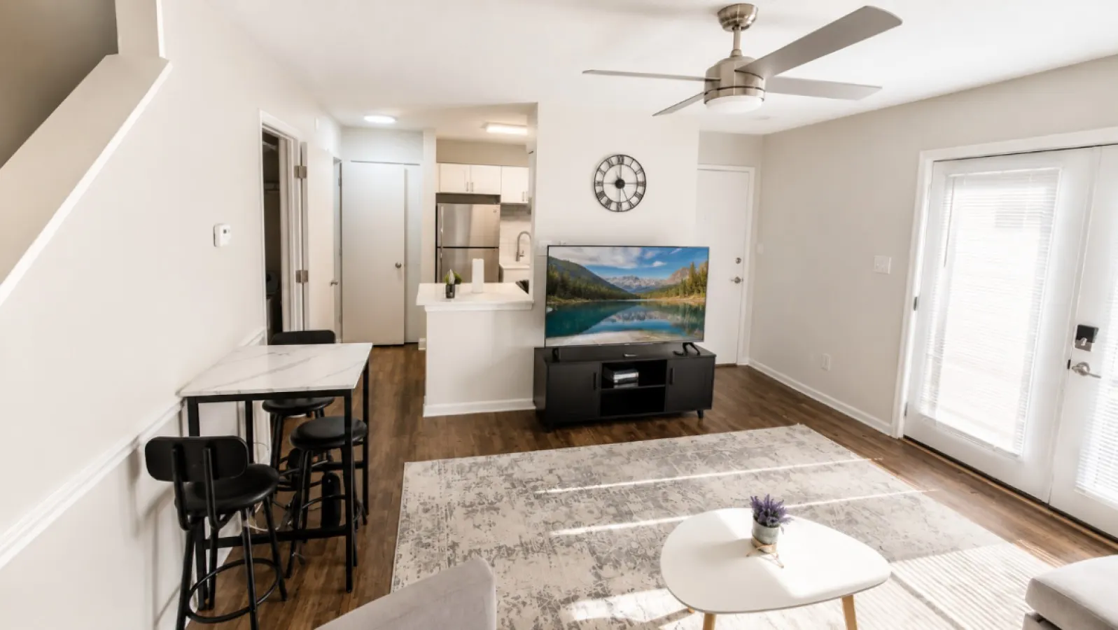 The Crestline Stay Hoover Townhome 2BR U4 6