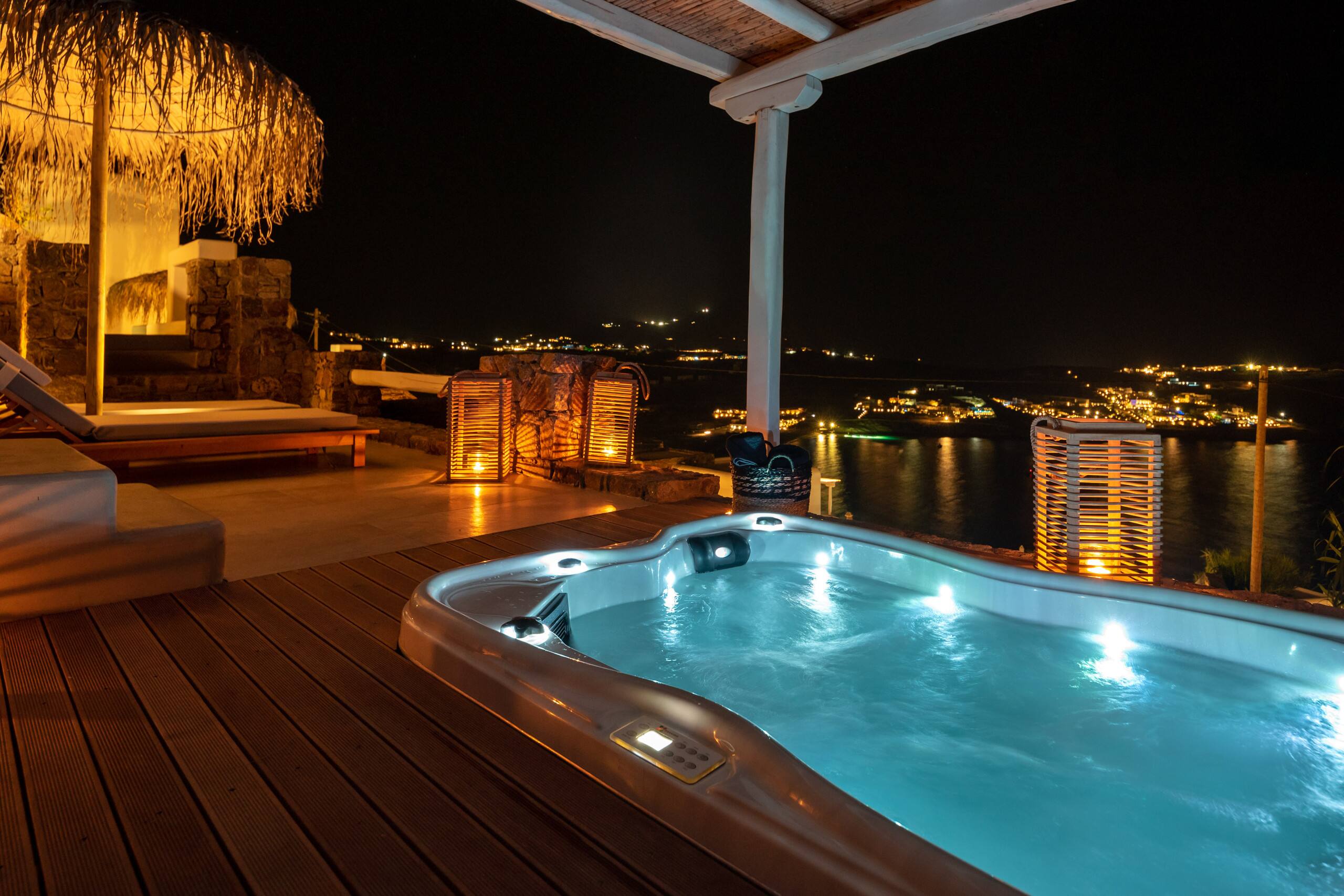 The Summit of Mykonos -Royal Suite Outdoor Jacuzzi — photo 2