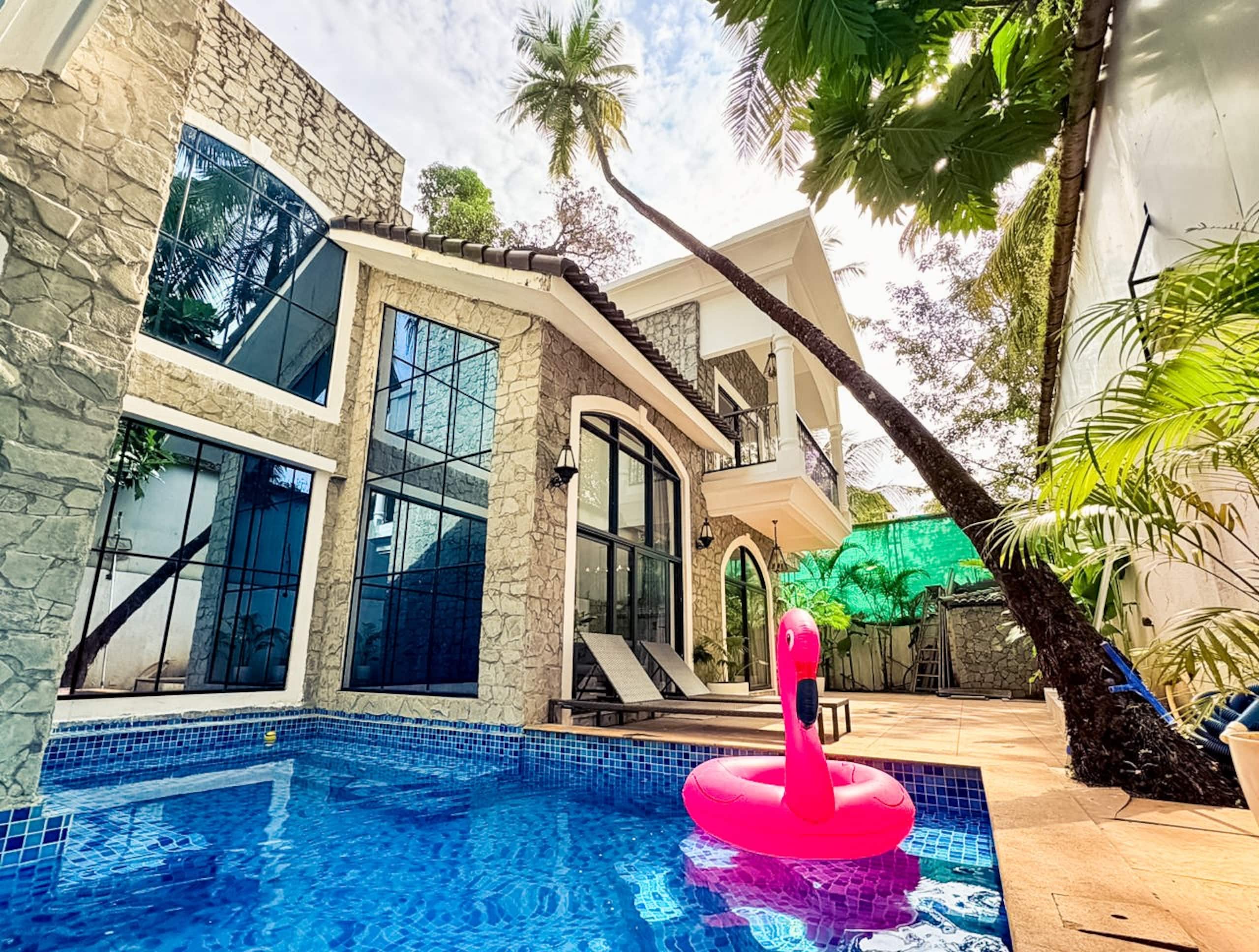 Peace Villa, Morjim