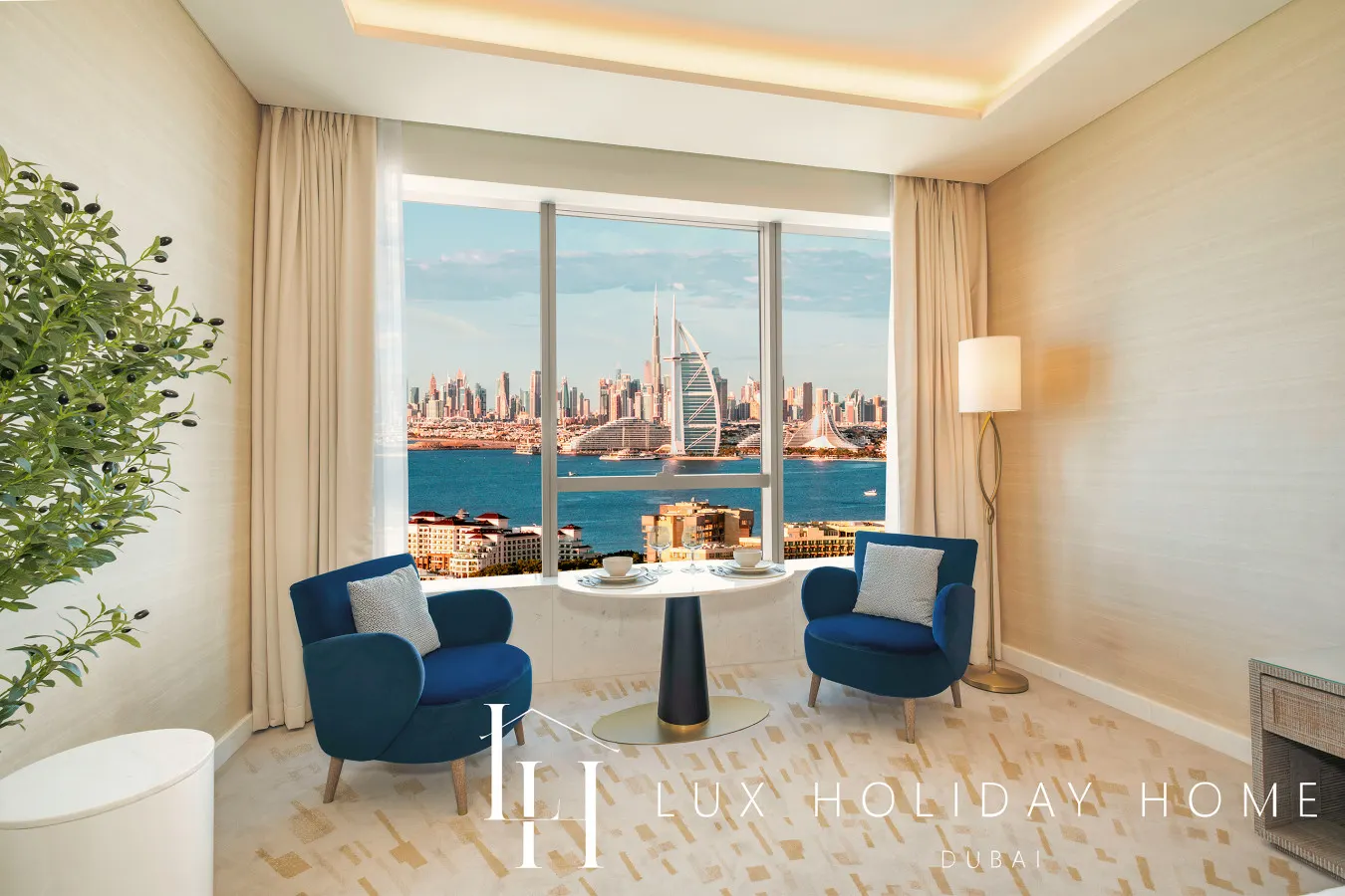 LUX | Iconic Views at The Palm Tower Studio 2