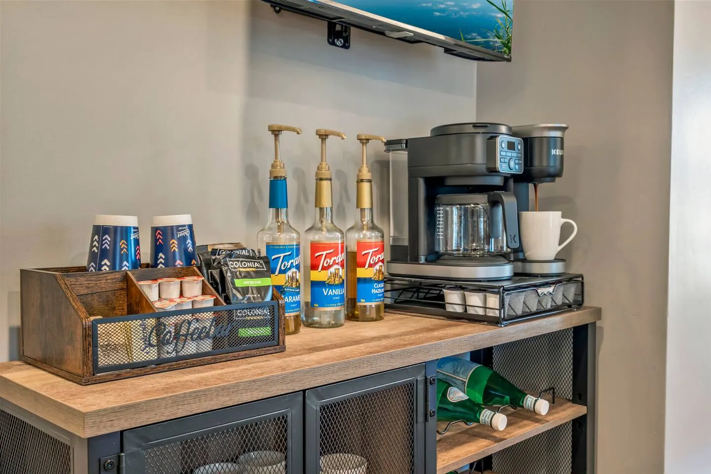 6BR Downtown Lake View Games, Fire Pit & Grill 9