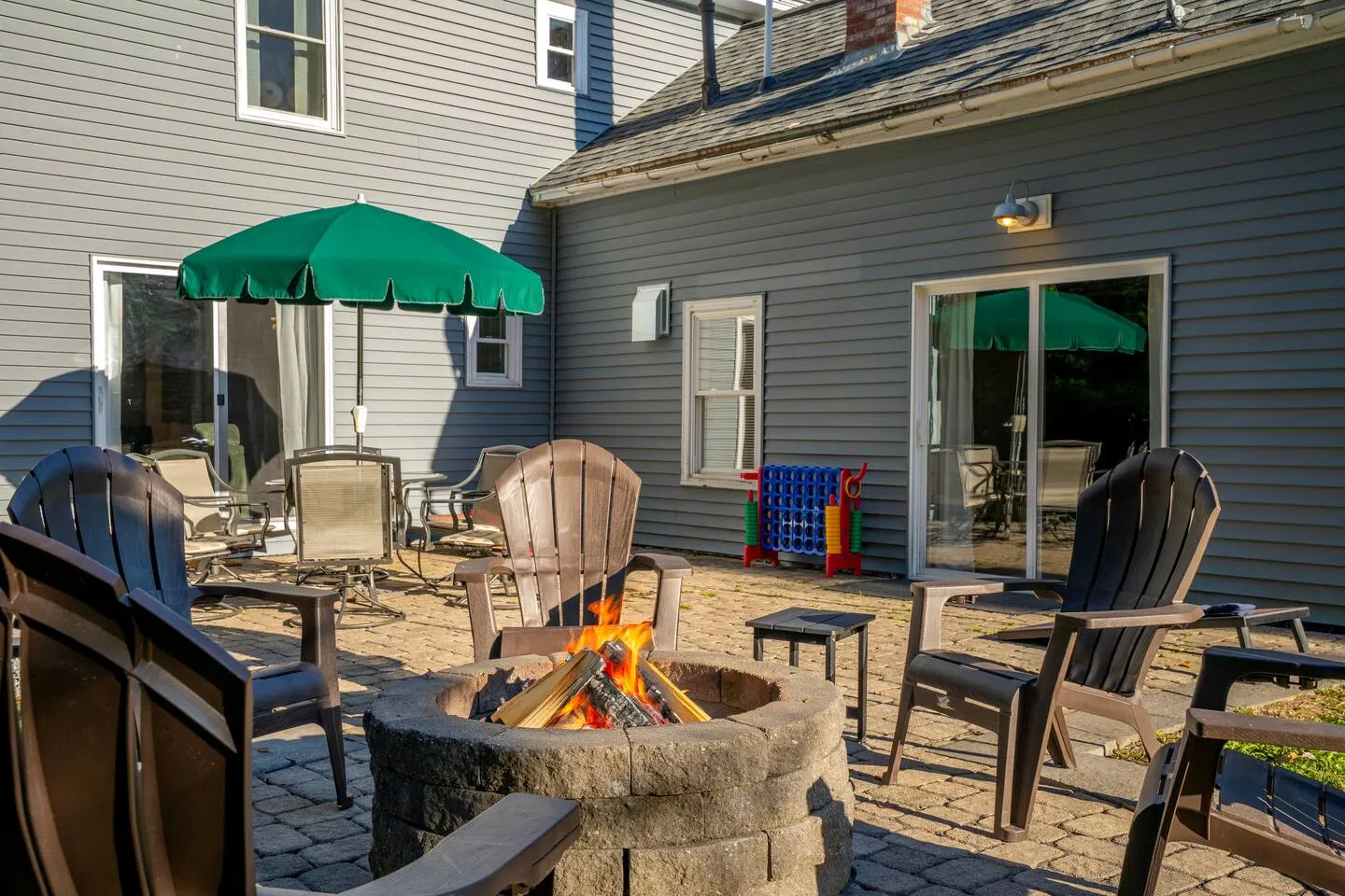 6BR Downtown Lake View Games, Fire Pit & Grill 10
