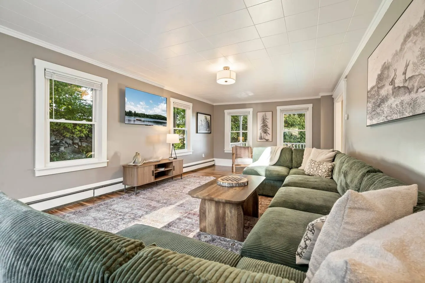 6BR Downtown Lake View Games, Fire Pit & Grill 3