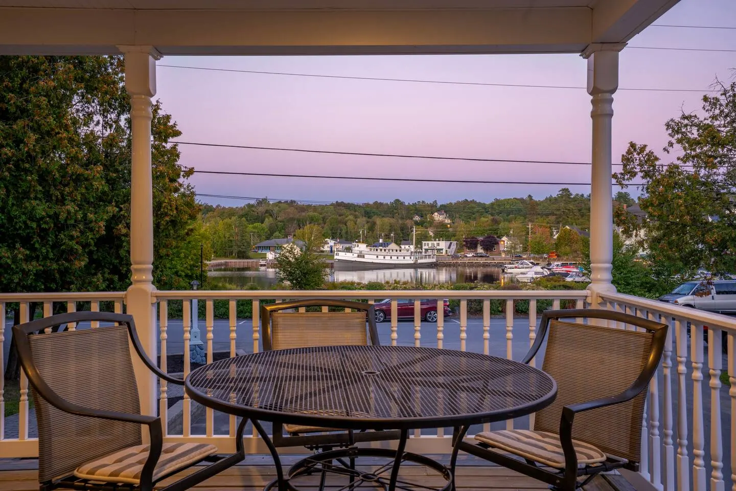 6BR Downtown Lake View Games, Fire Pit & Grill 5