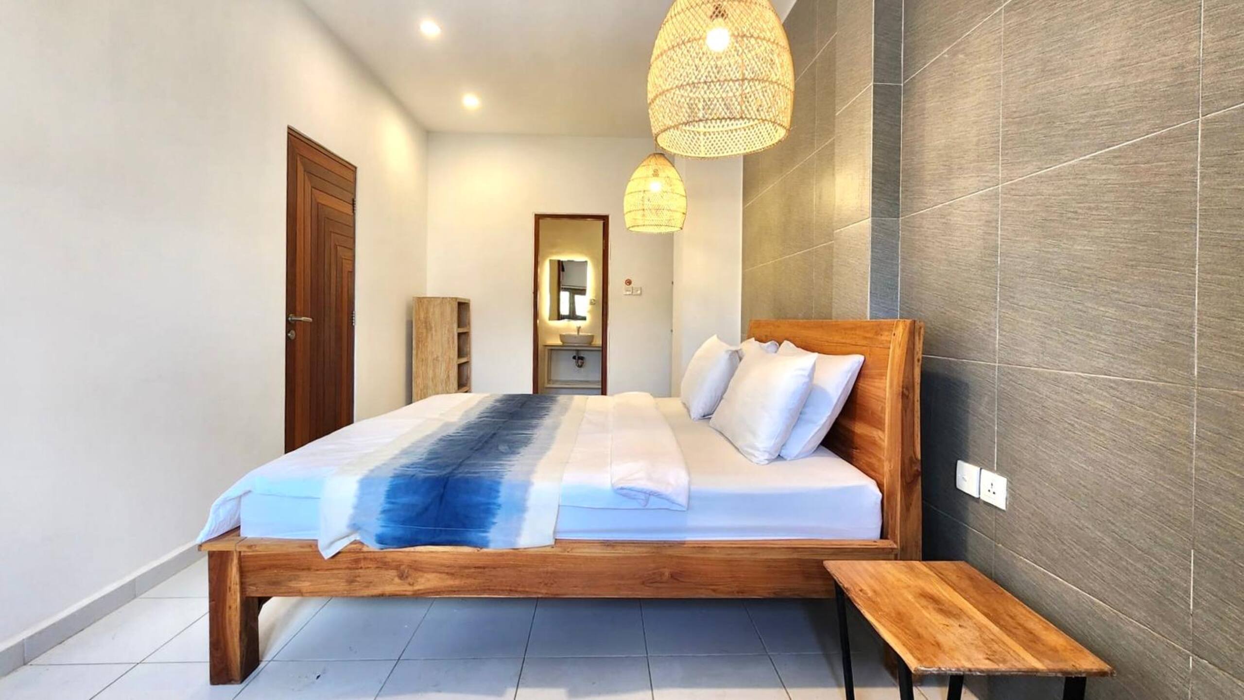1 BR-suite with garden