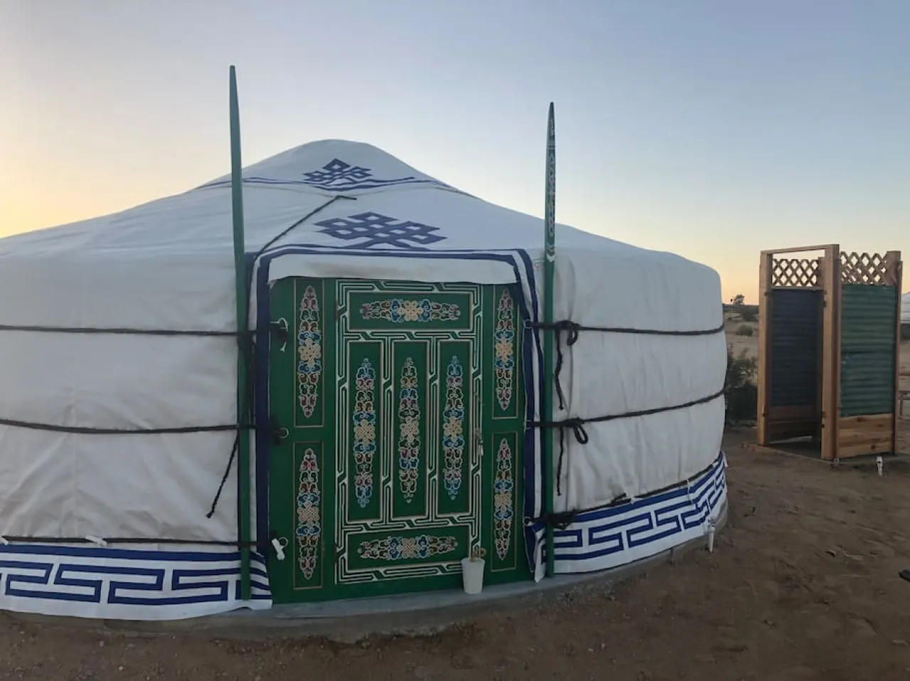 28 Palms Ranch Stargazing Yurt #10 · Stargazing Mongolian Yurt JTNP — photo 2