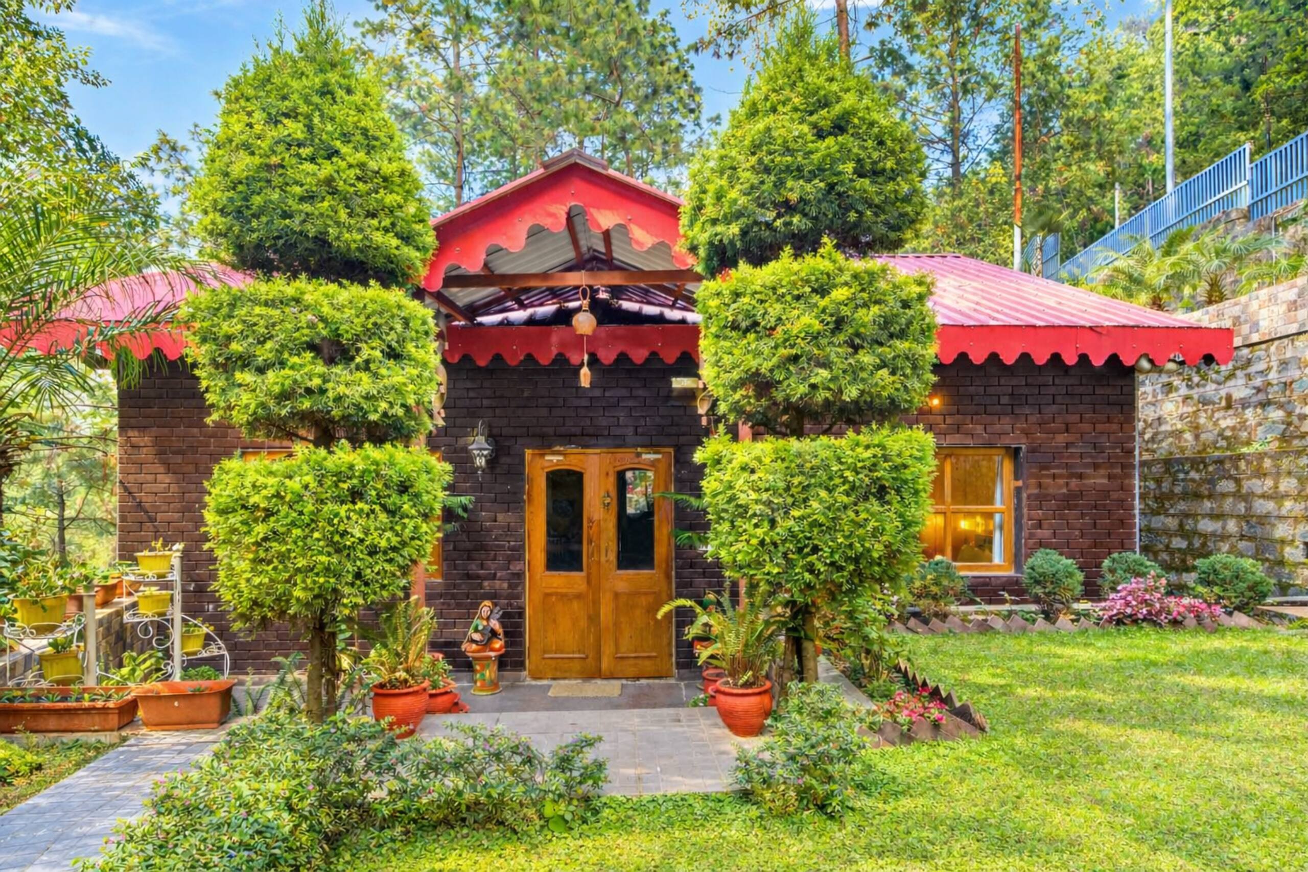 The Anchorage by Sonali - Kasauli Himachal Pradesh