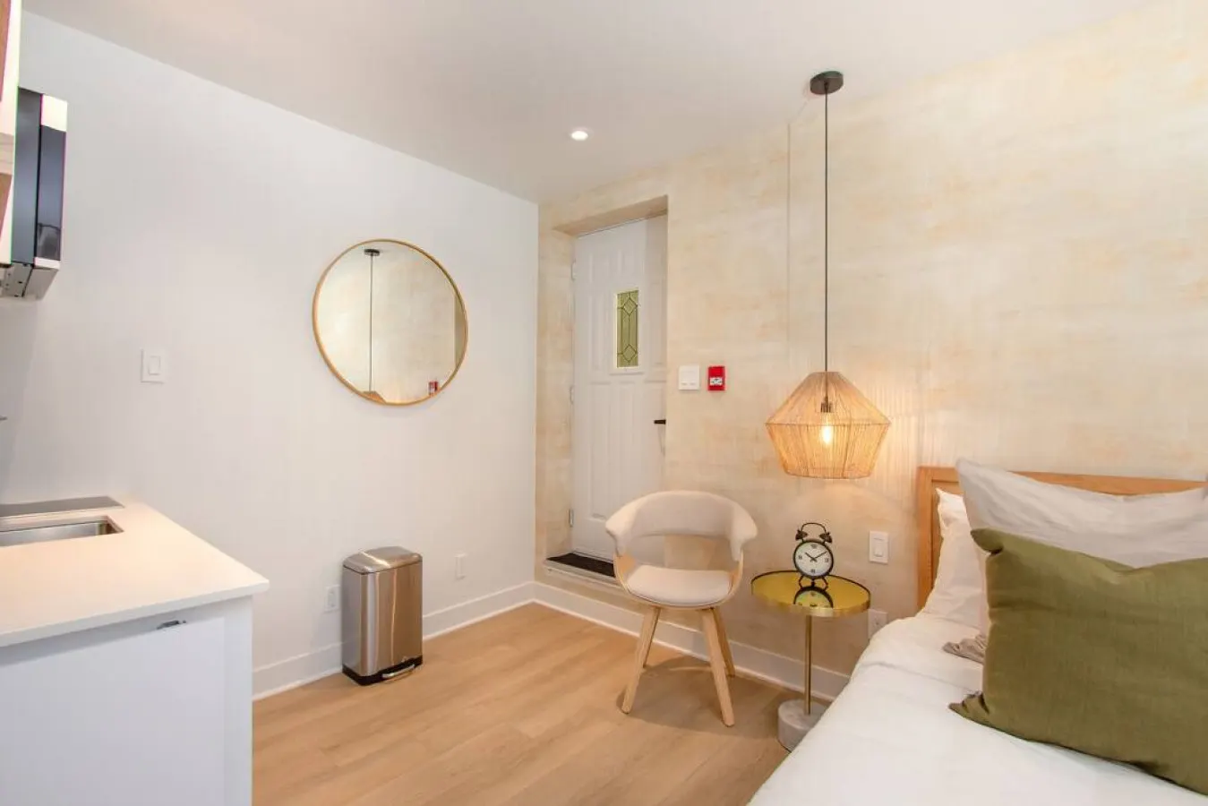 Studio7/Plateau/St-Denis/Terraces/SelfCheck-In/AC 12
