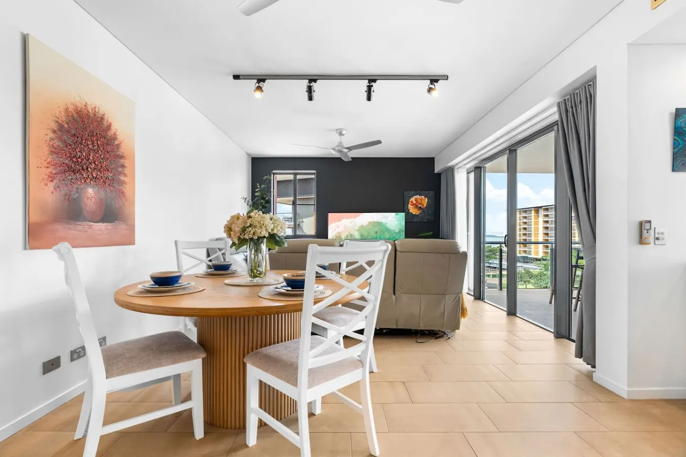 Zen Bayside: seaview - balcony - shared pool 14