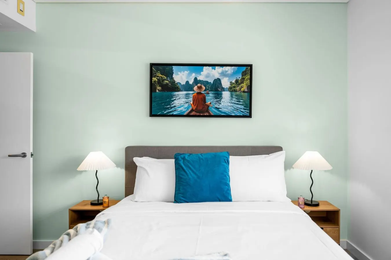 Zen Bayside: seaview - balcony - shared pool 19