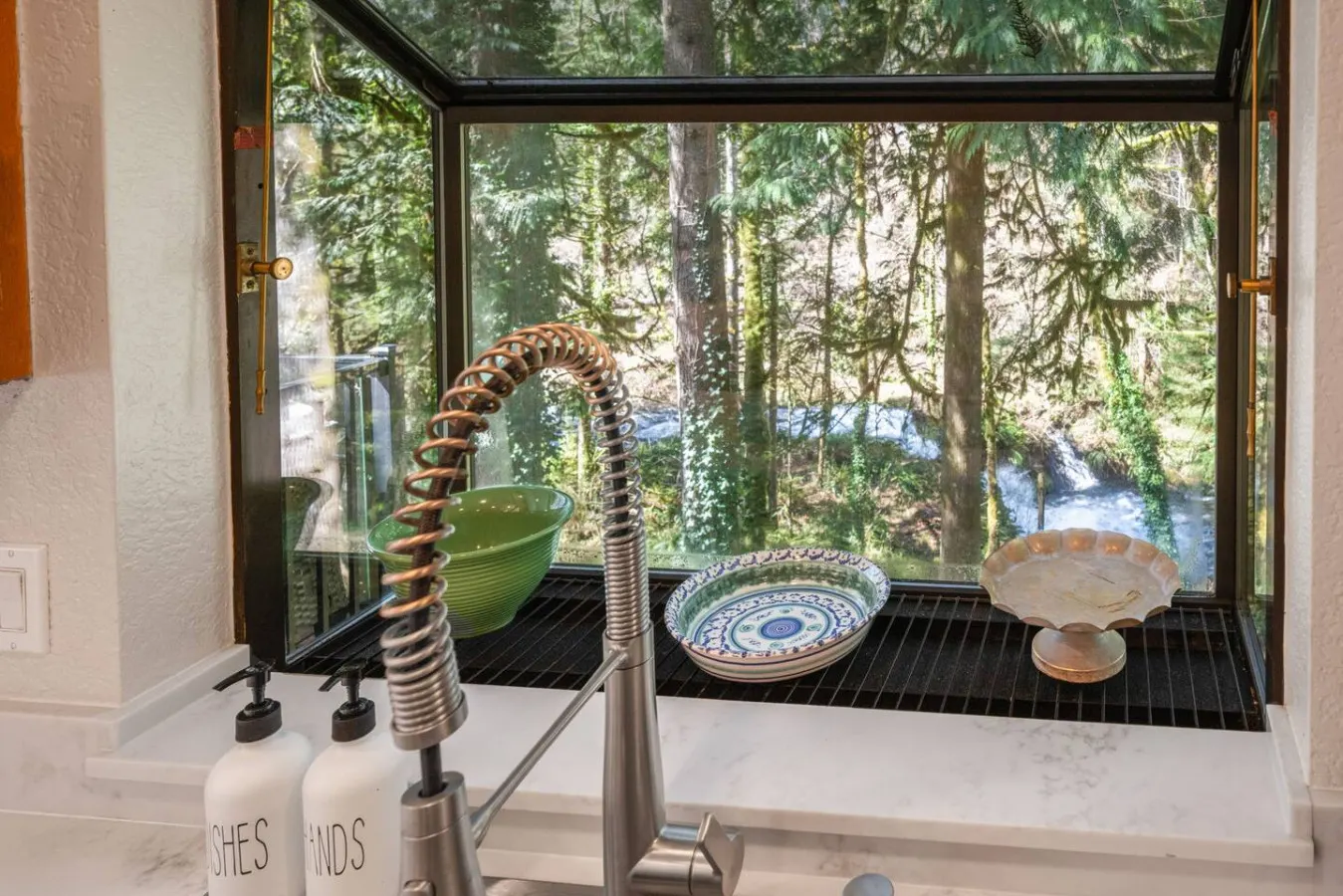 Peaceful 3BR Retreat by the Falls 14