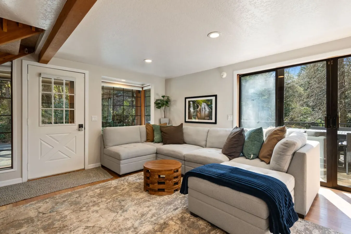 Peaceful 3BR Retreat by the Falls — photo 3