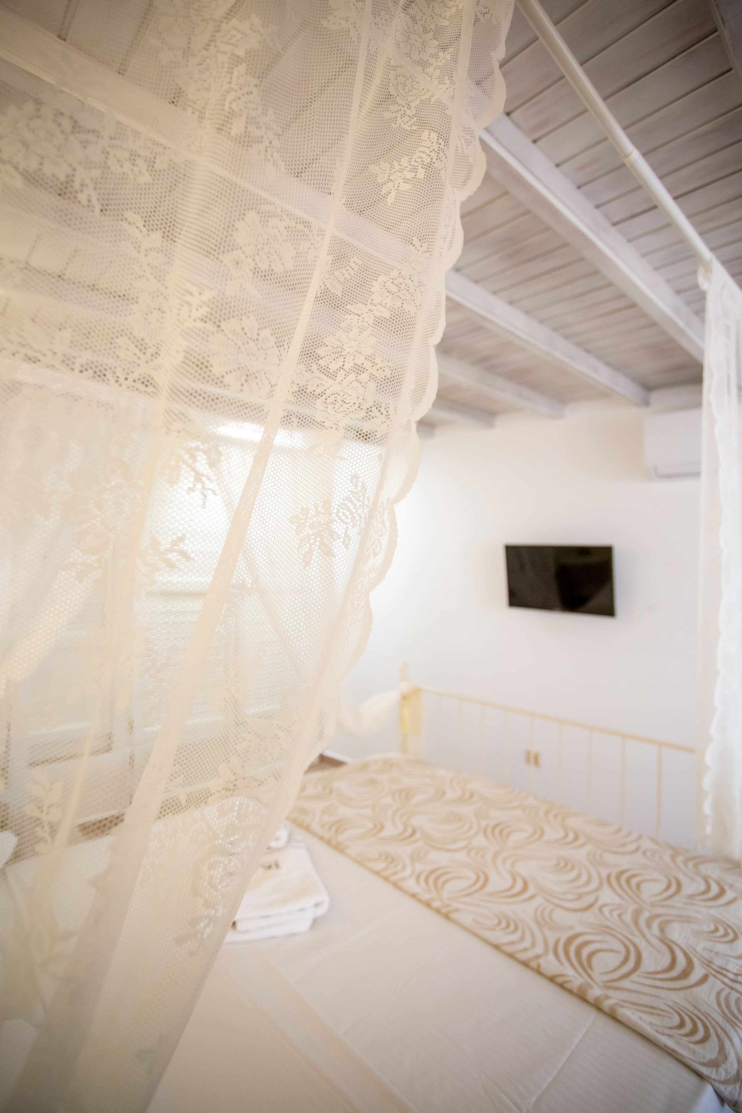 Wake up in a Mykonian Home & Live as a Local 21