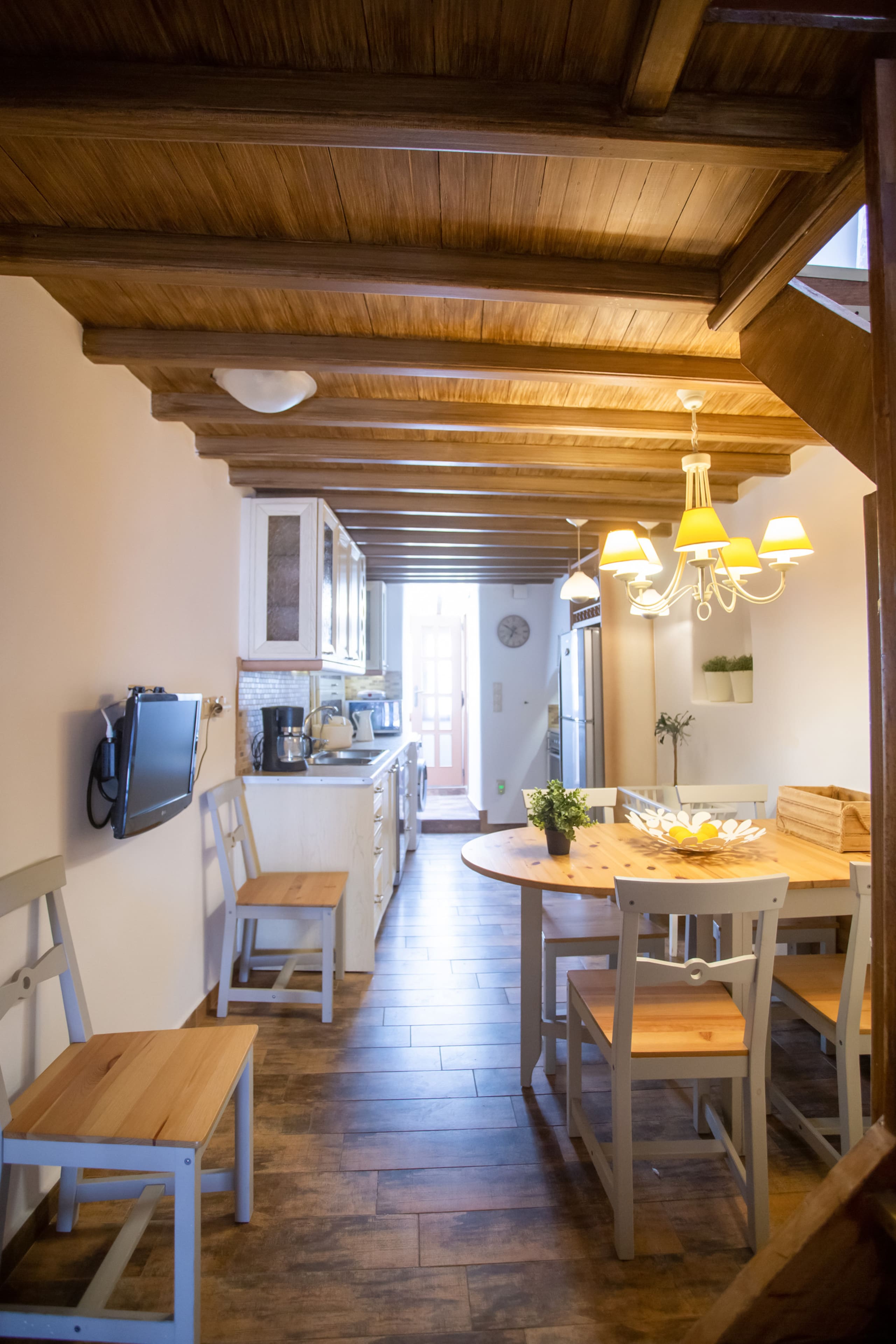 Wake up in a Mykonian Home & Live as a Local 15