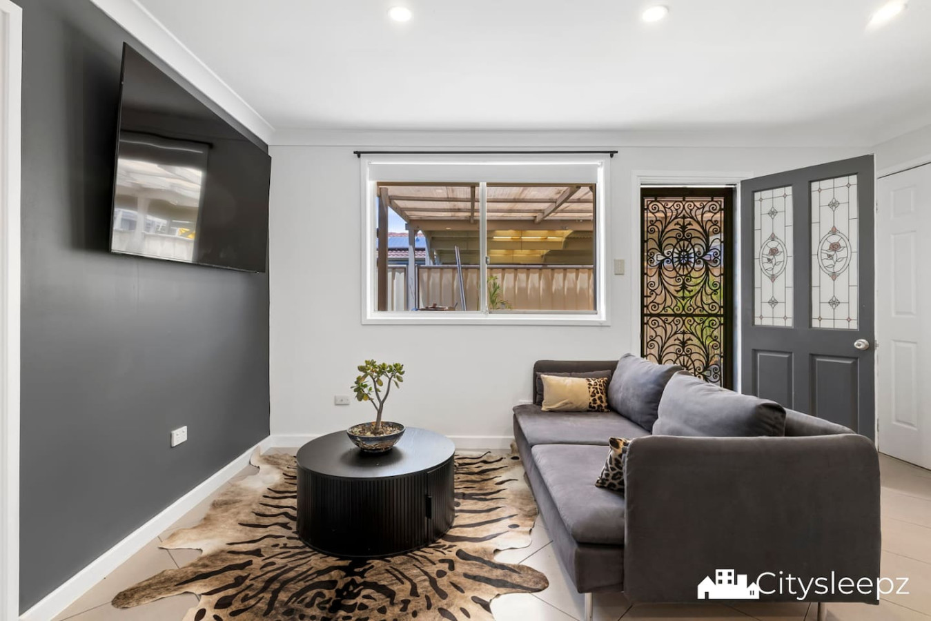 Dean Park 2-Bed Unit — photo 5