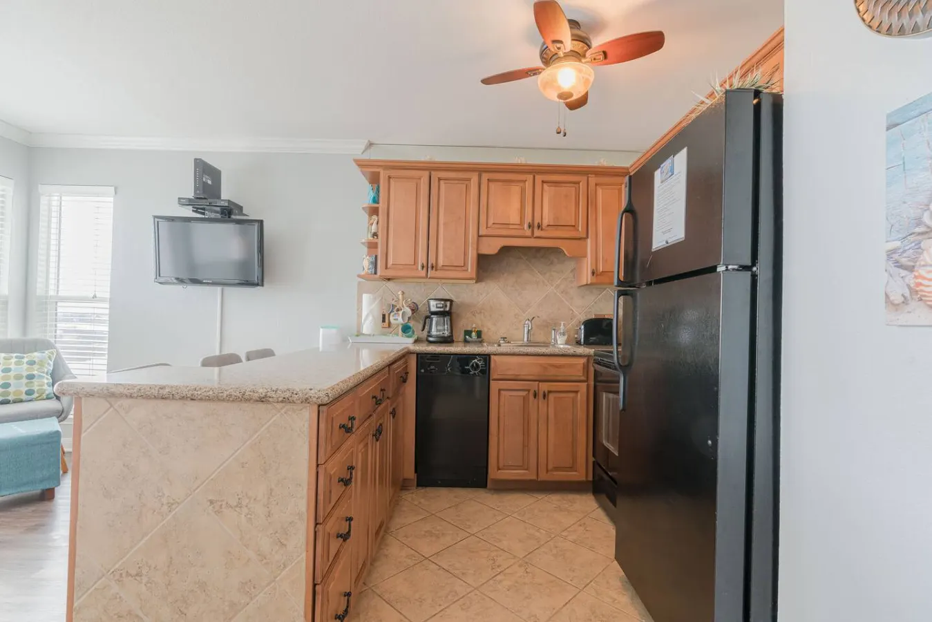 Heated Pools, Hot Tubs & Easy Beach Access 2
