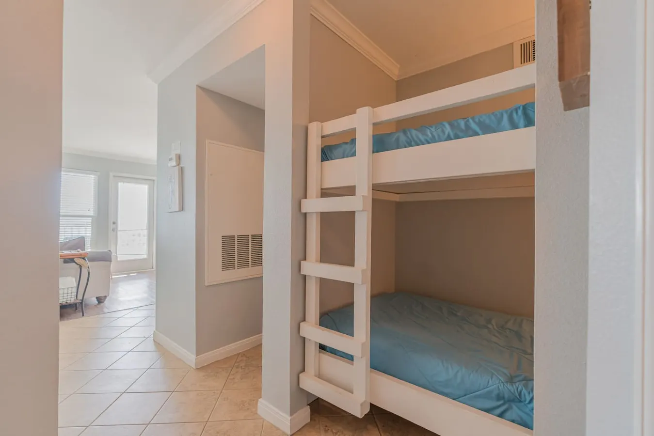 Heated Pools, Hot Tubs & Easy Beach Access 5