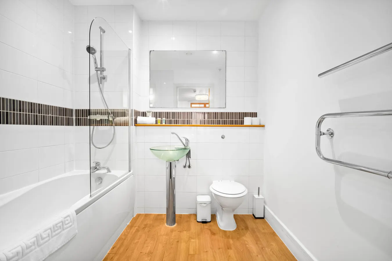 Stylish 2 Bedroom Apartment - City Centre - King Beds - Netflix 13