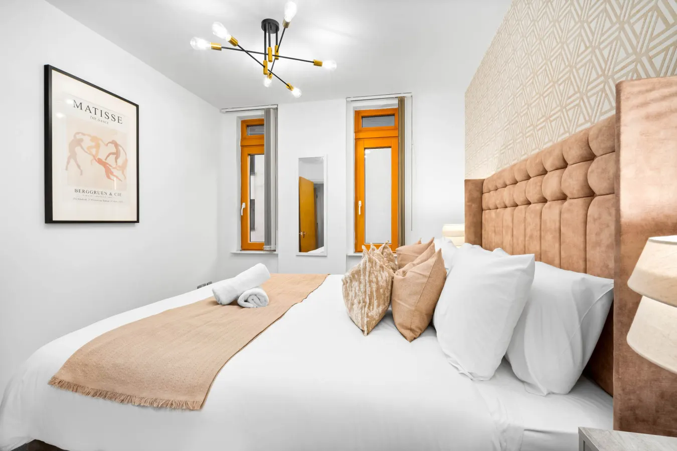 Stylish 2 Bedroom Apartment - City Centre - King Beds - Netflix 17