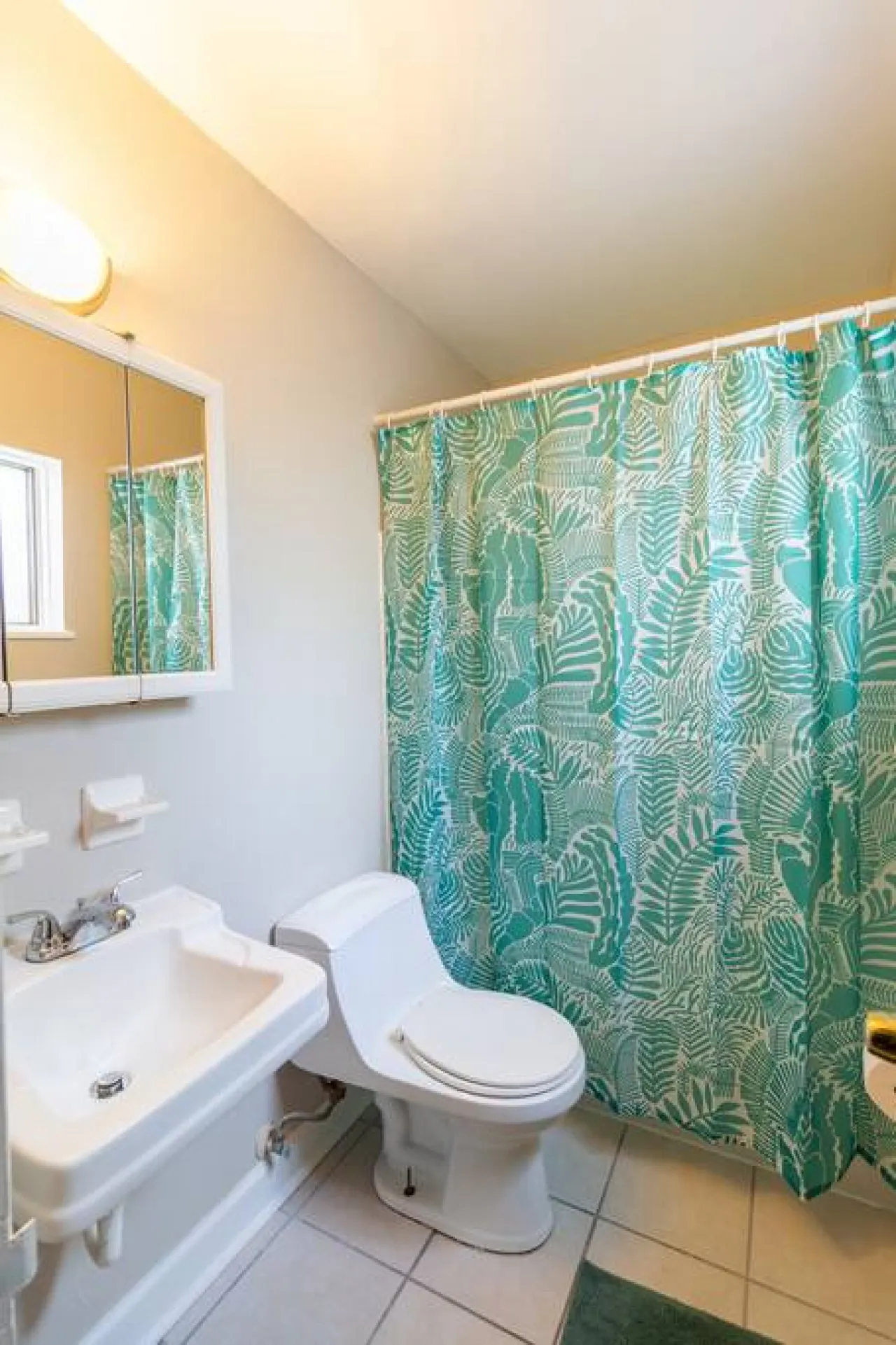 Buckeye Bliss Retreat: Steps from Campus & High St 5