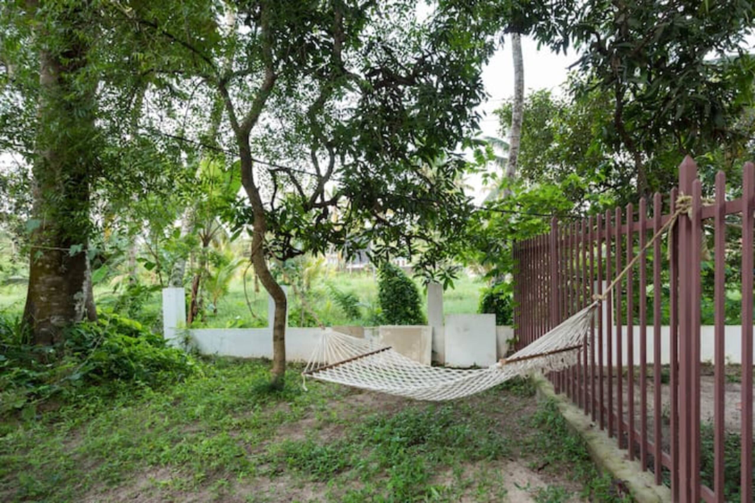 Greenearth Farmstay Cottage by Mangotree-1 14
