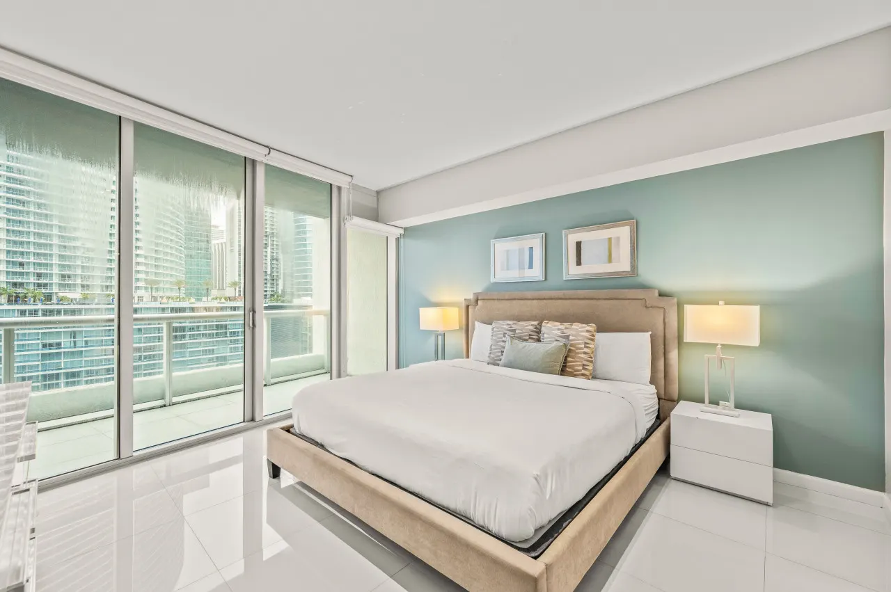 Luxurious ocean view unit 12