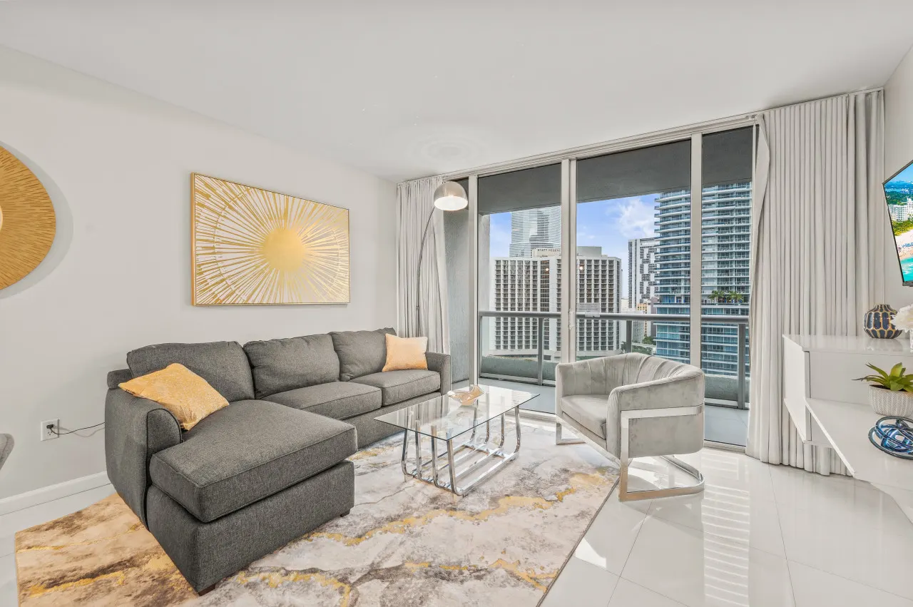 Luxurious ocean view unit 14