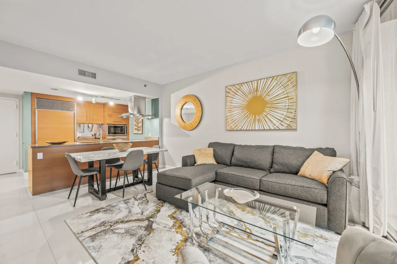 Luxurious ocean view unit 8