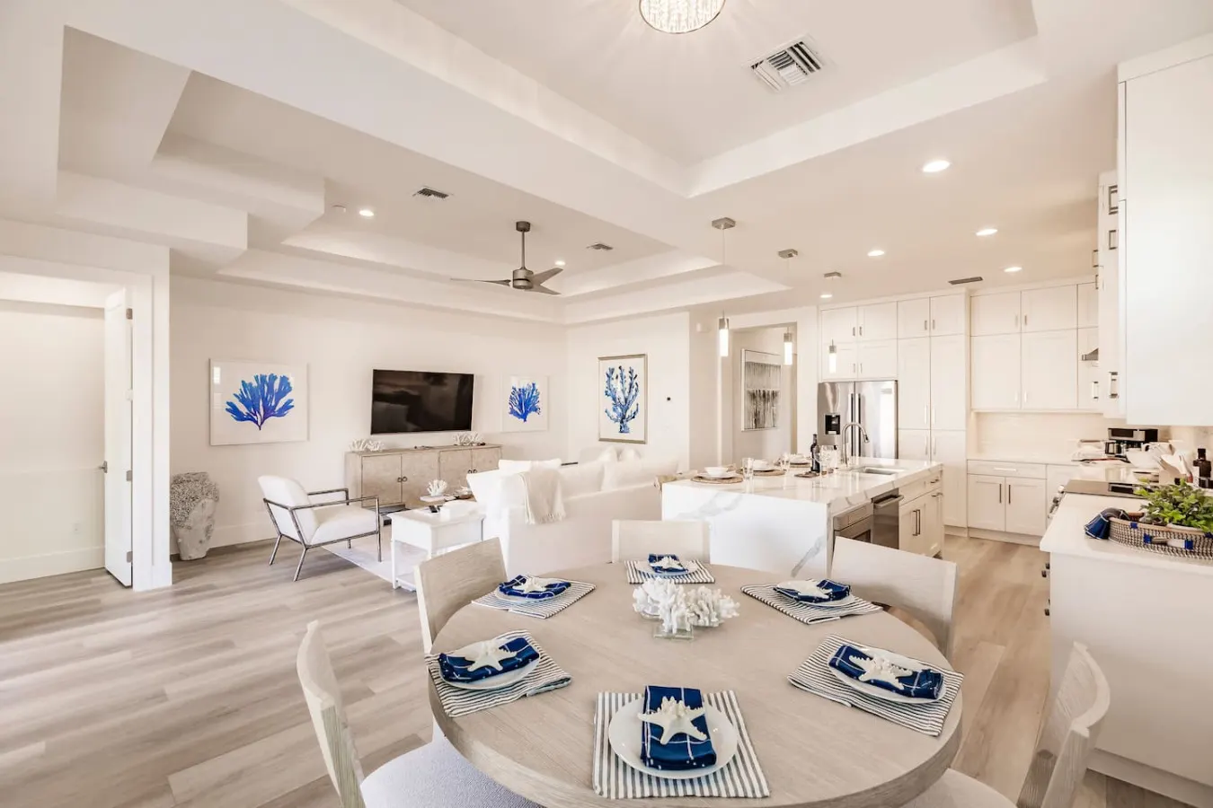 Blue Waters Pool House 15