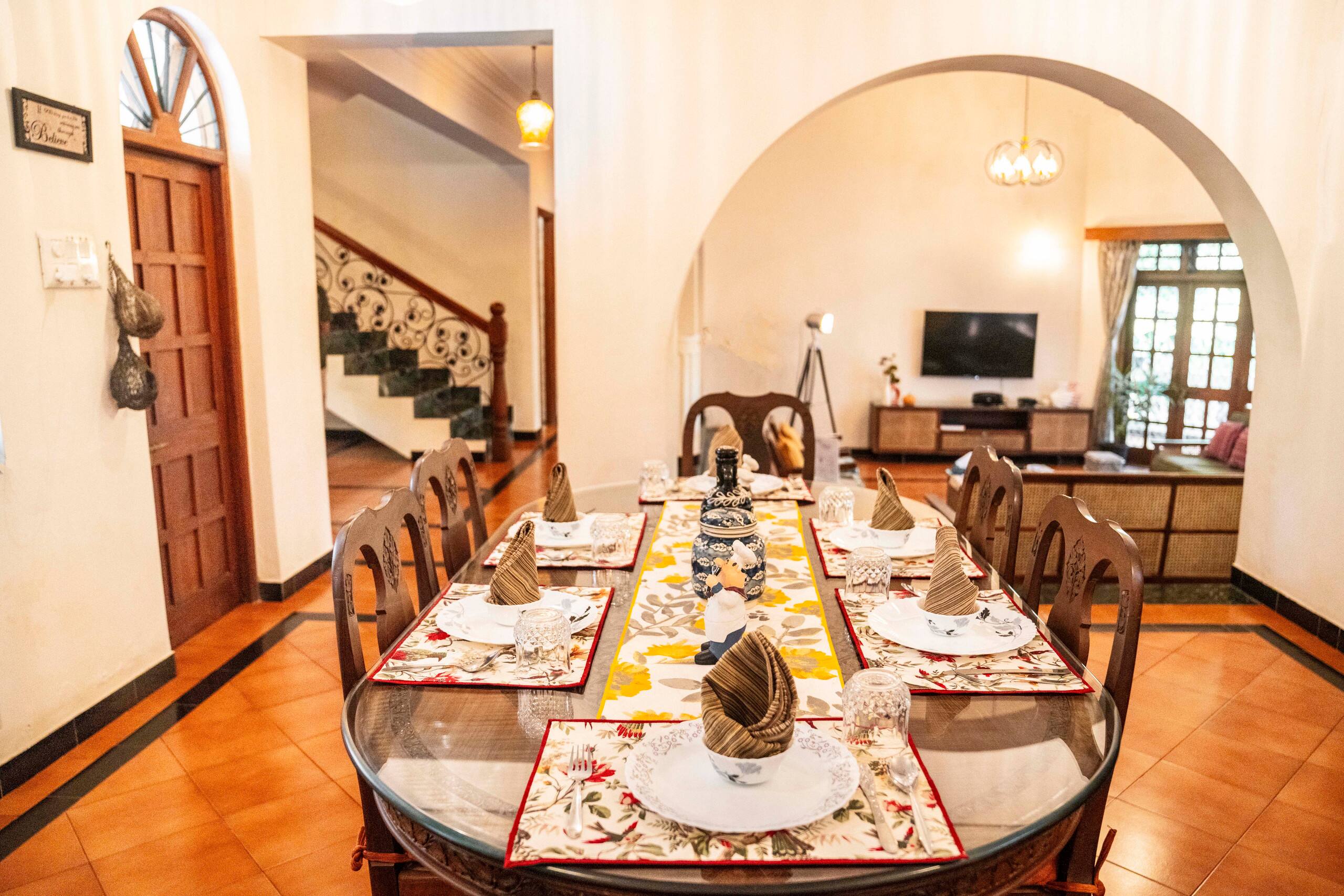 NORTH GOA-VillaVienna, Luxury Vintage PoolVilla 30