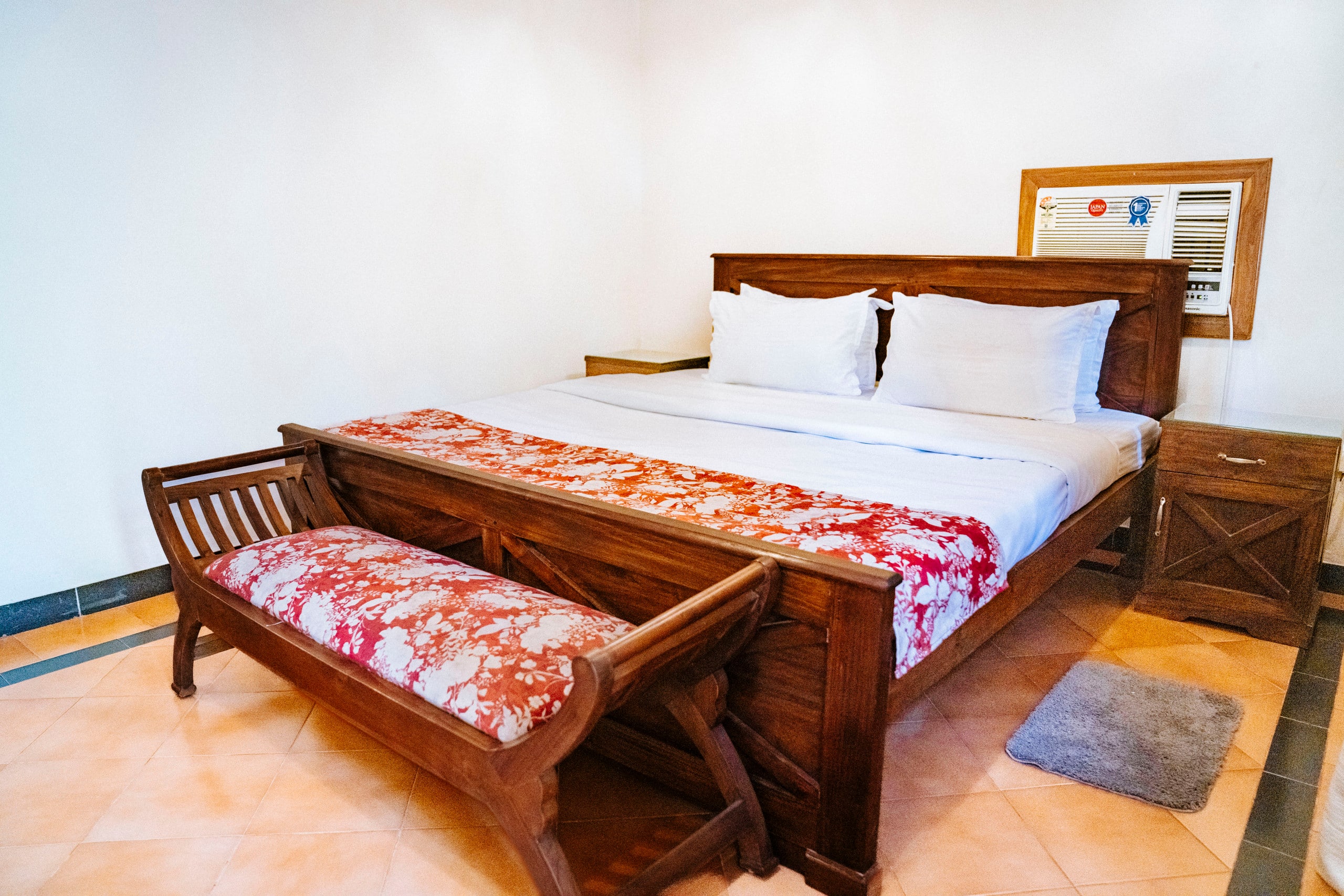 NORTH GOA-VillaVienna, Luxury Vintage PoolVilla 40