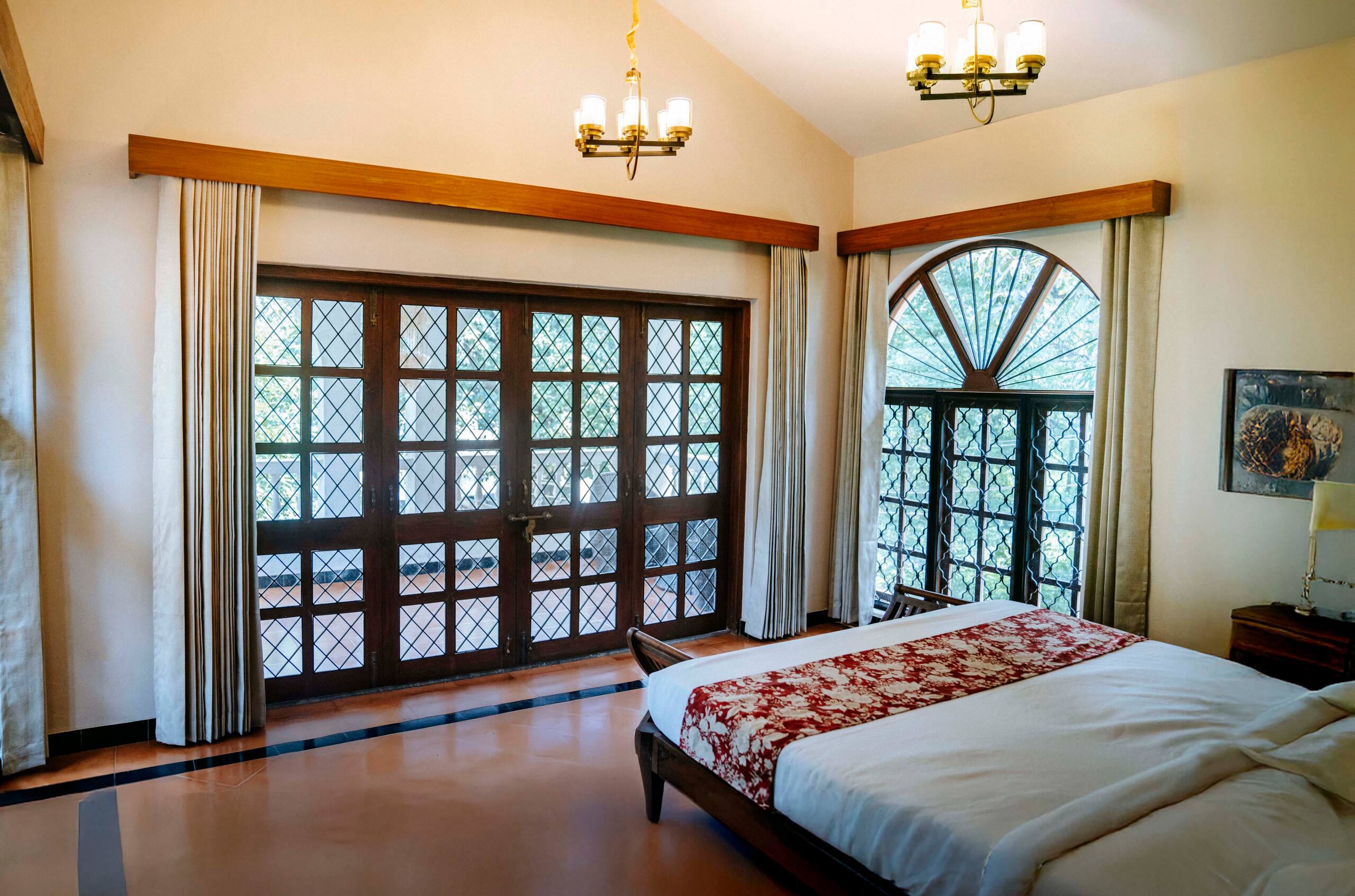 NORTH GOA-VillaVienna, Luxury Vintage PoolVilla 36