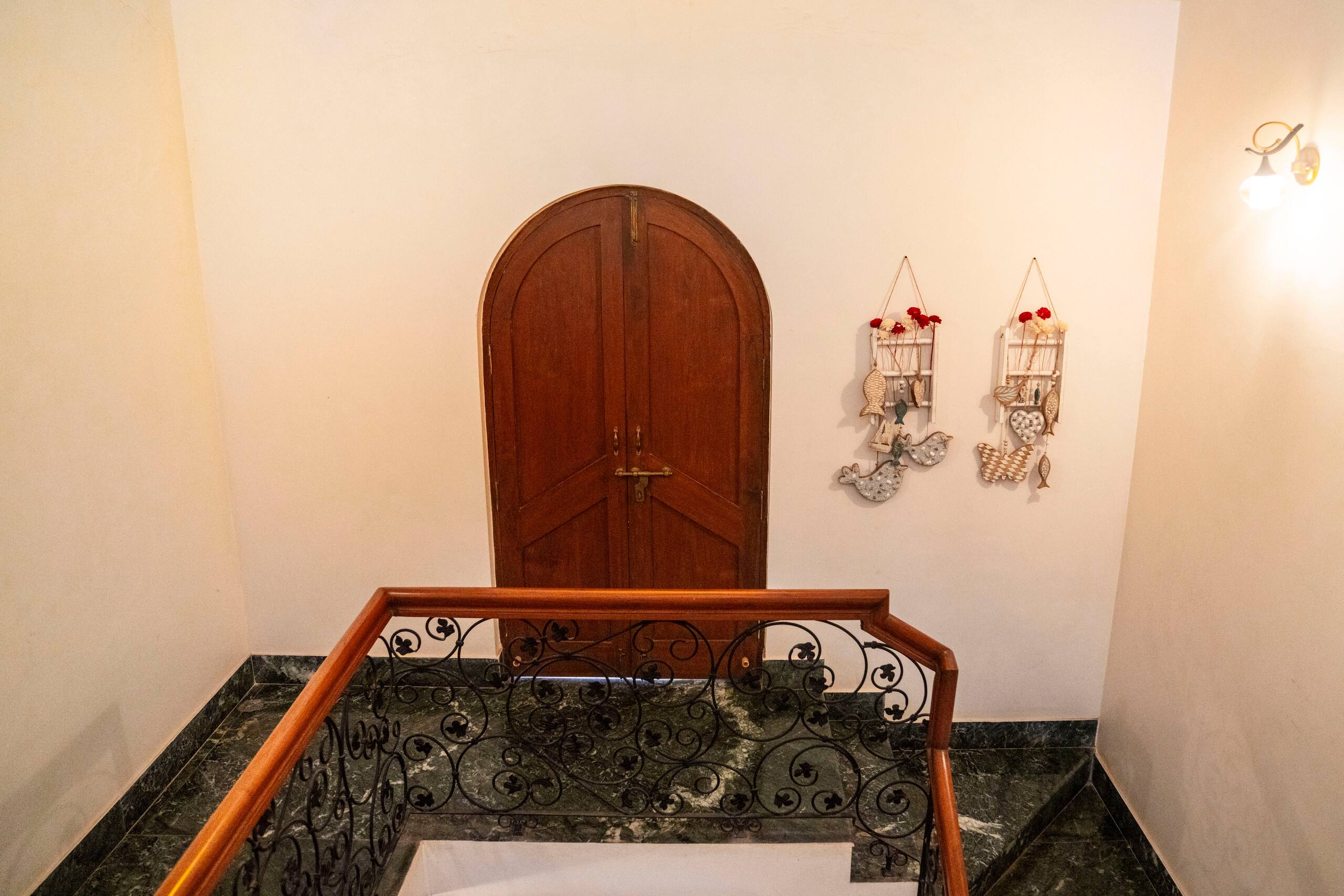 NORTH GOA-VillaVienna, Luxury Vintage PoolVilla 18