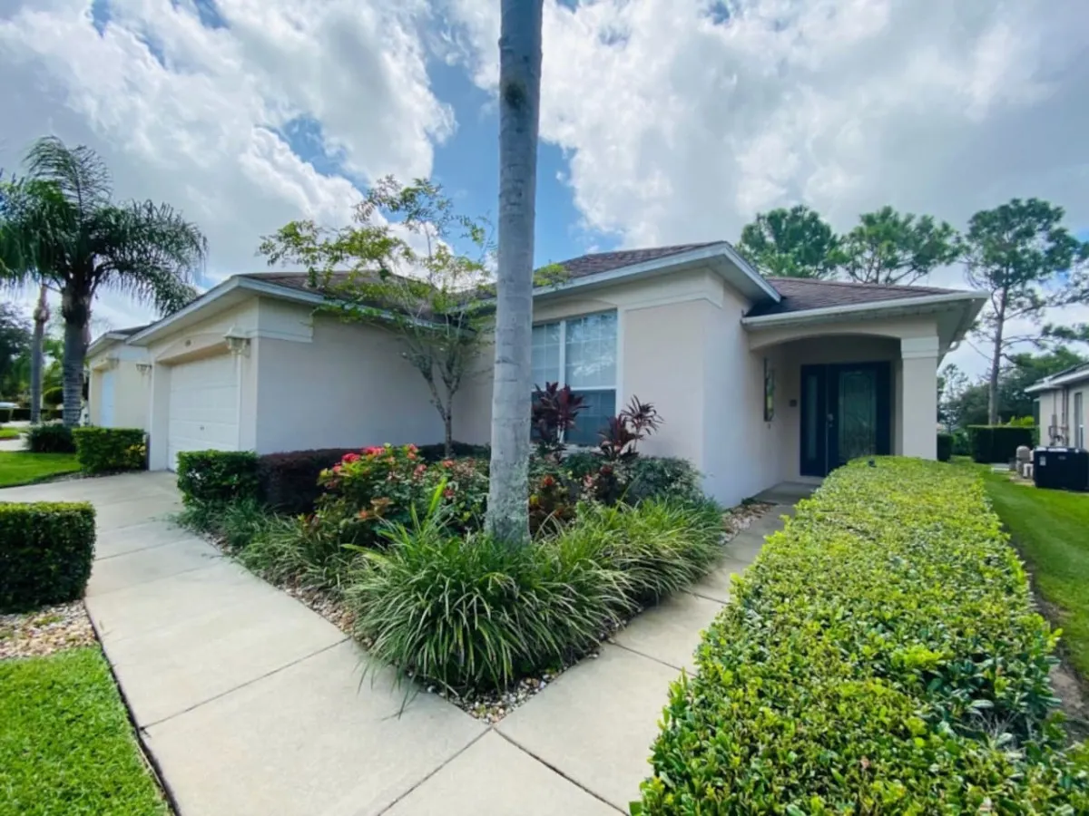 Spacious 4-Bedroom Villa with Private Pool & Game Room in Southern Dunes 2