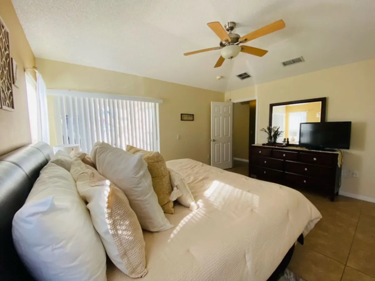 Spacious 4-Bedroom Villa with Private Pool & Game Room in Southern Dunes 13