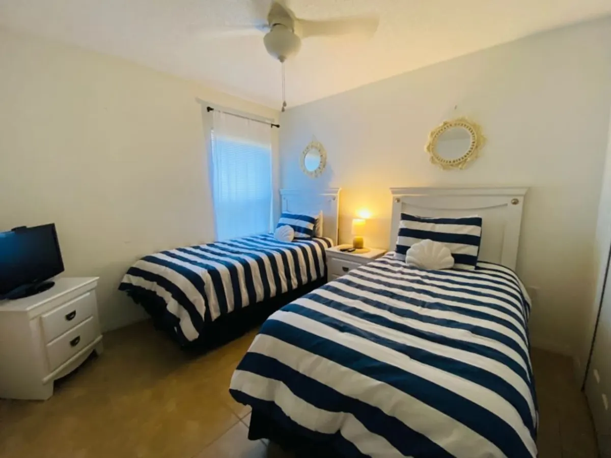 Spacious 4-Bedroom Villa with Private Pool & Game Room in Southern Dunes 18