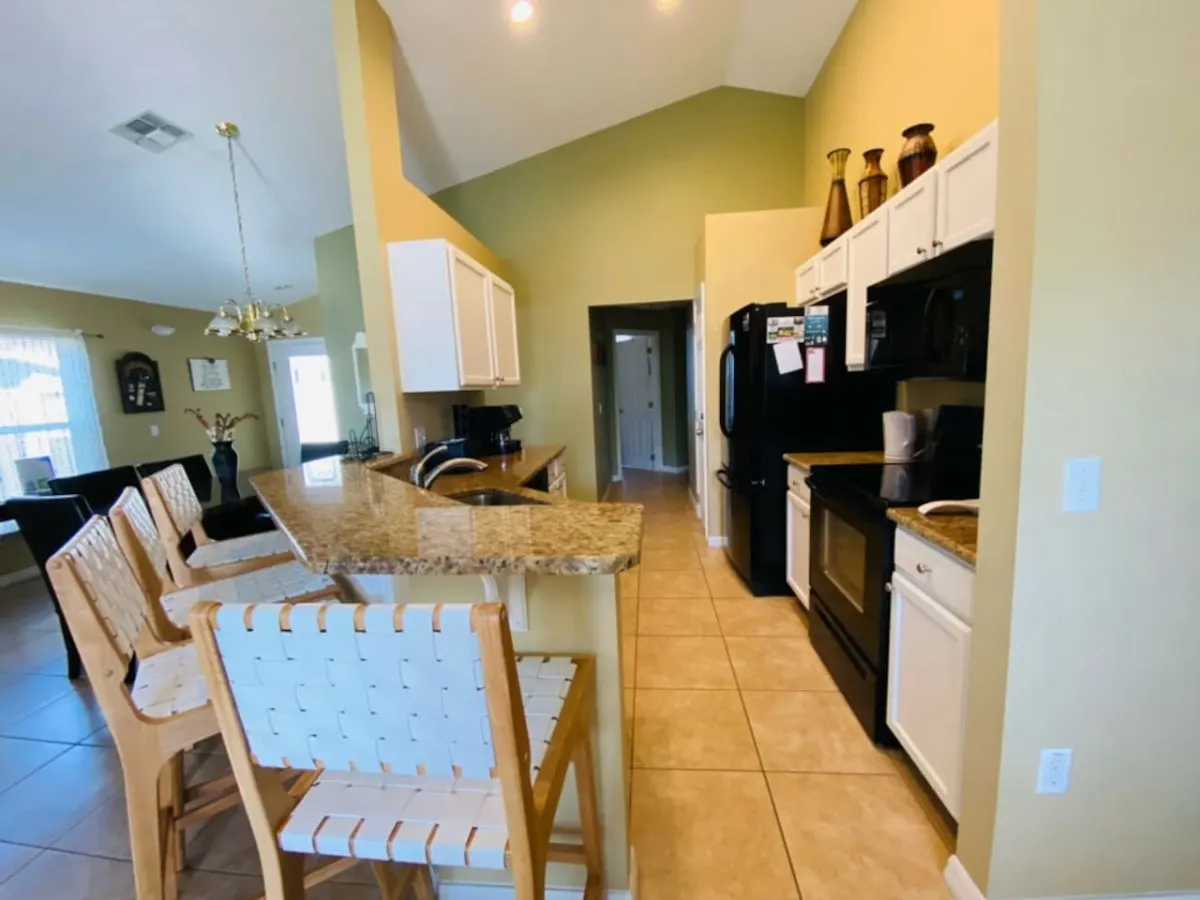 Spacious 4-Bedroom Villa with Private Pool & Game Room in Southern Dunes 4