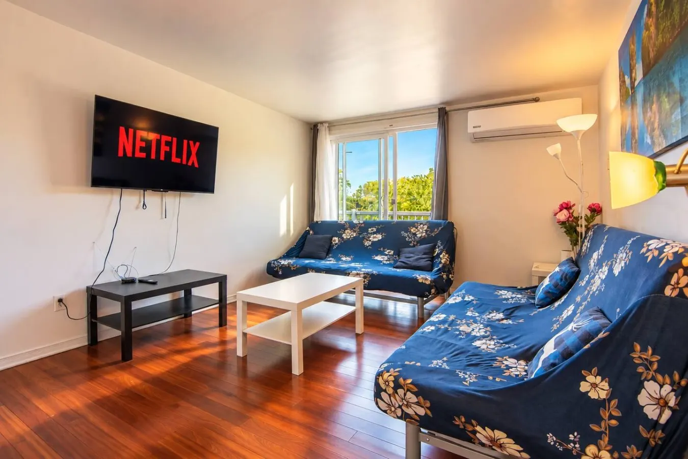 Bright 3BR + Parking | Close to Downtown