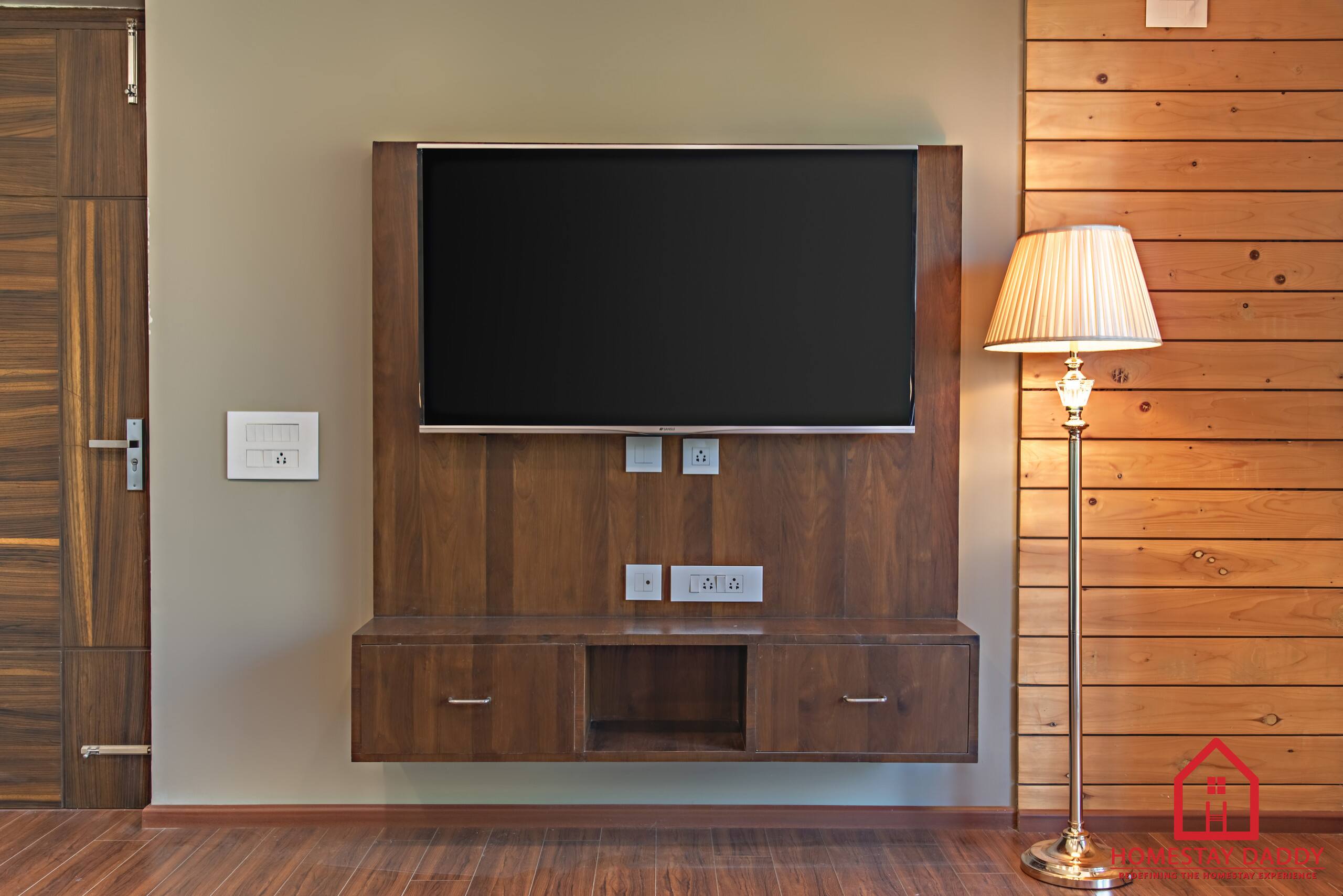 Marina Manor-3BHK AC-Villa - By HomestayDaddy 23