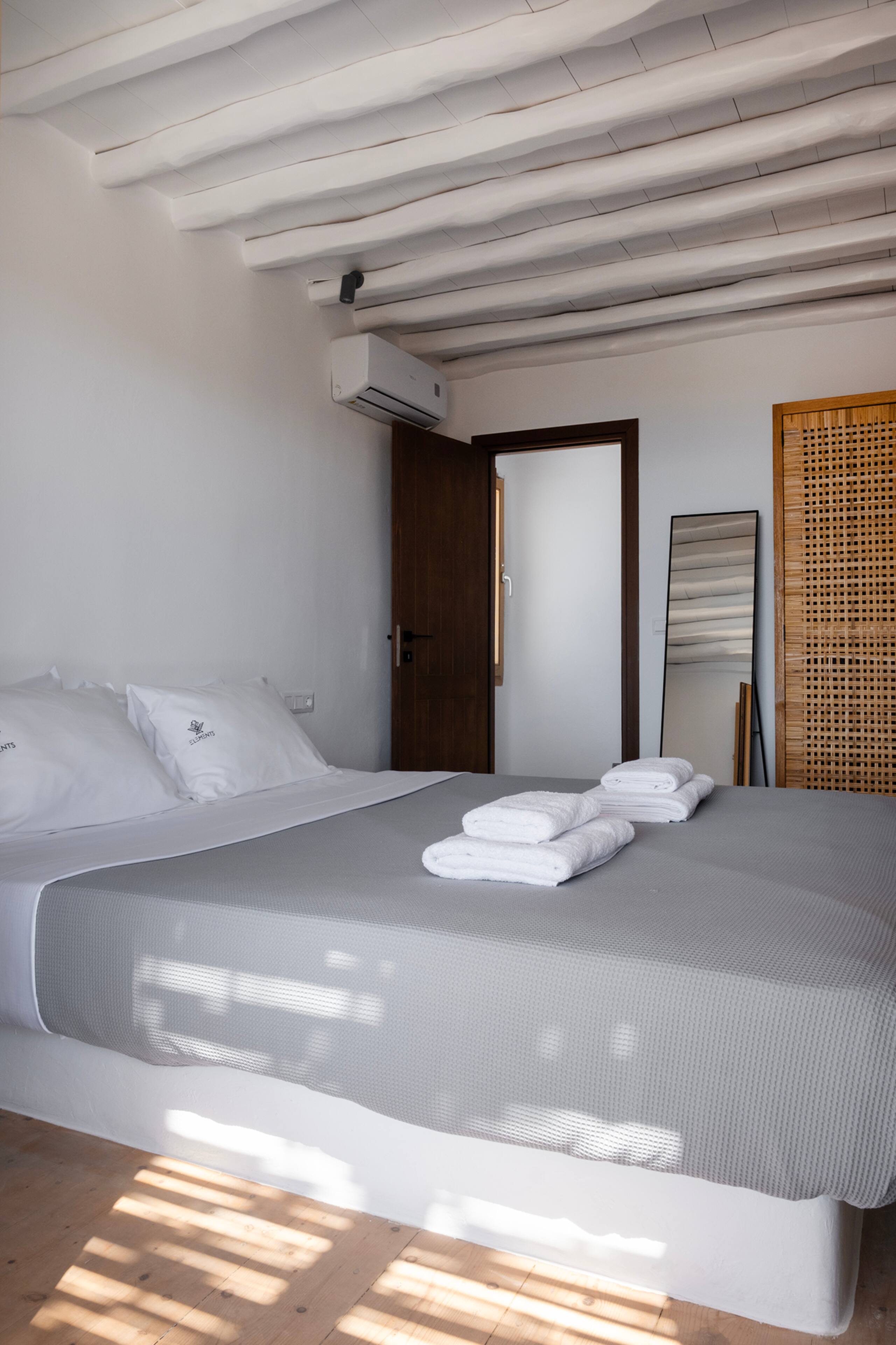 Pure Mykonos | Villa with pool near Scorpios 21