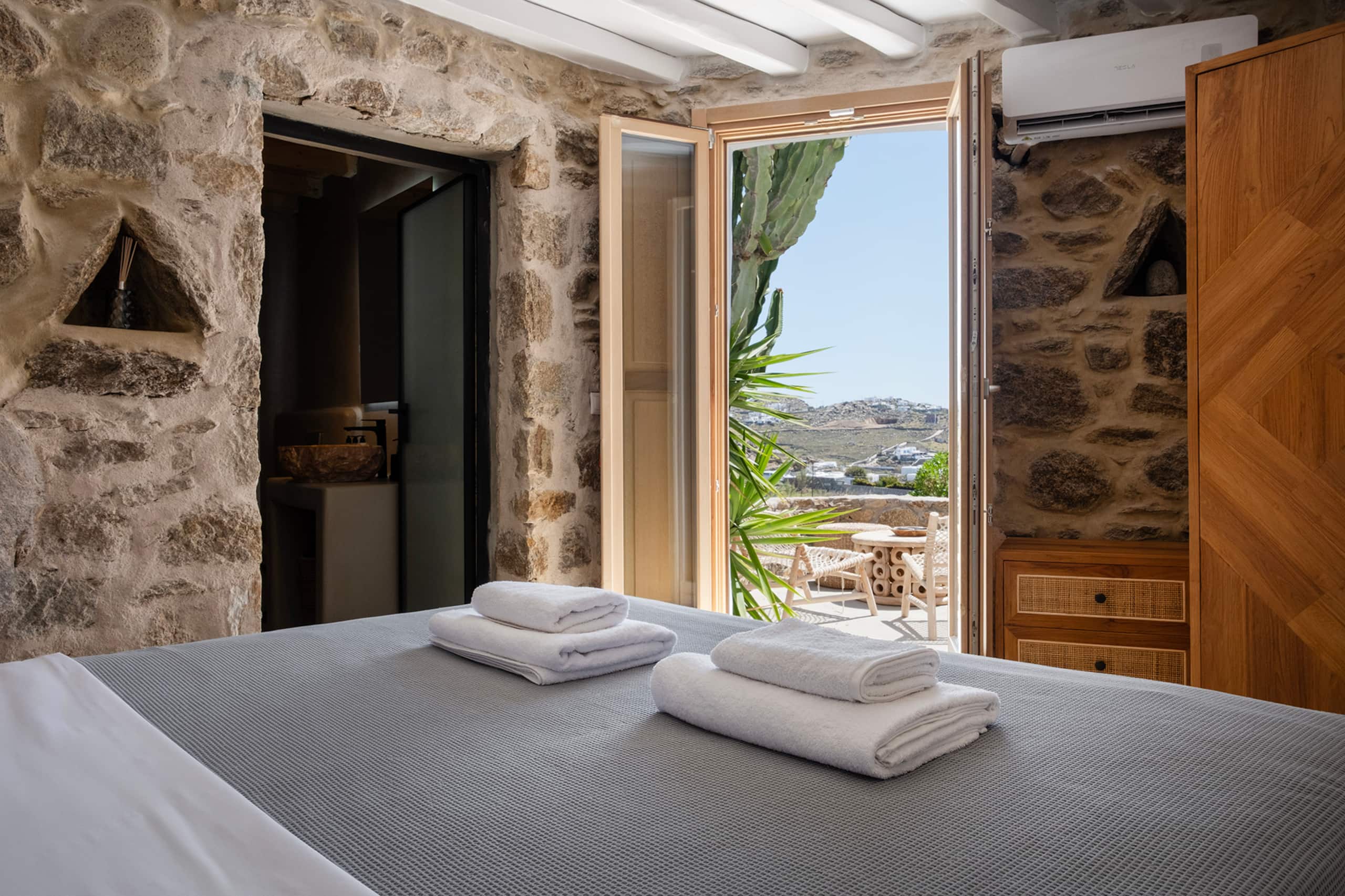 Pure Mykonos | Villa with pool near Scorpios 32