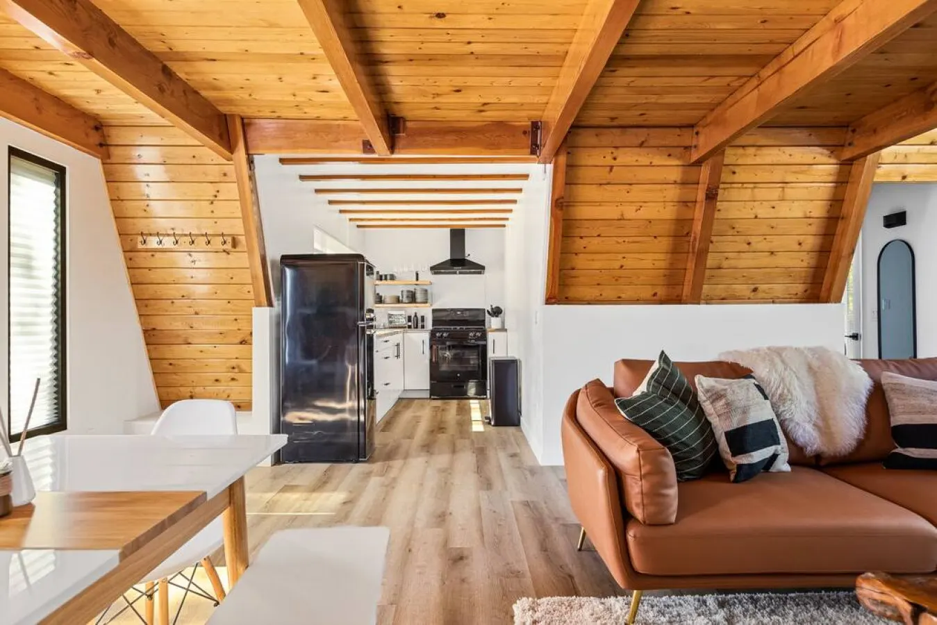 Midnight Chalet A-Frame Spa ~ Fireplace ~ BBQ 9