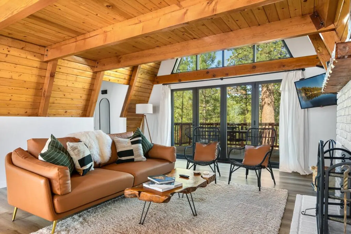 Midnight Chalet A-Frame Spa ~ Fireplace ~ BBQ 10