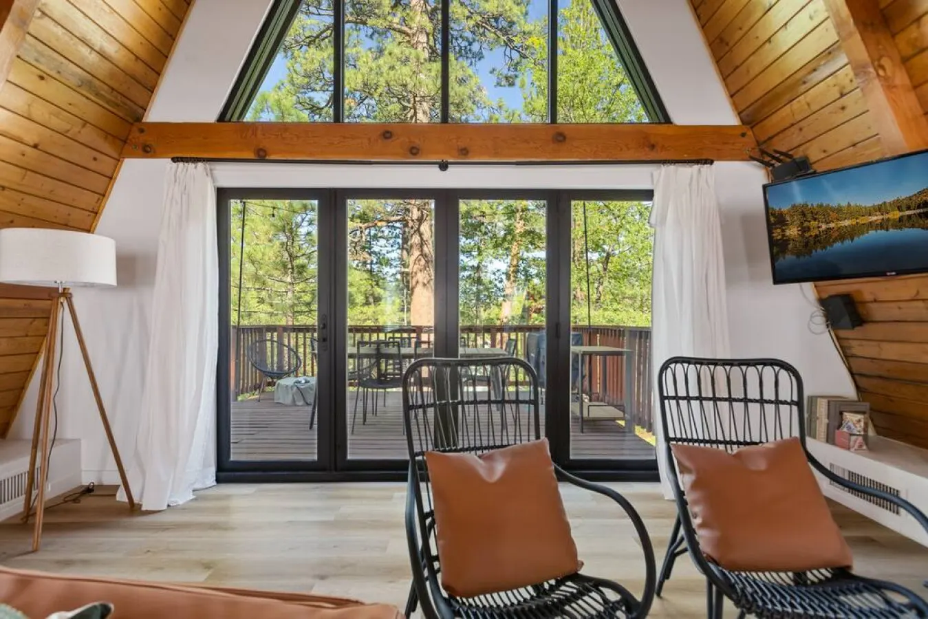 Midnight Chalet A-Frame Spa ~ Fireplace ~ BBQ 14