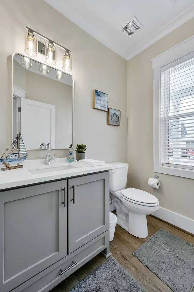 ViBe District 4BR Dog Friendly + 30+ Nights 9